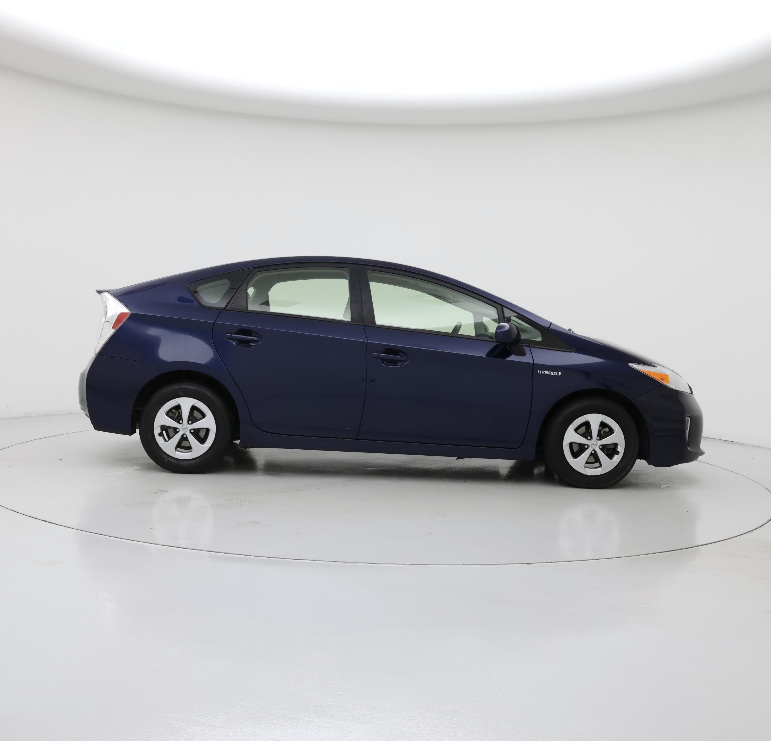 Thumbnail: 2015 Toyota Prius - 7