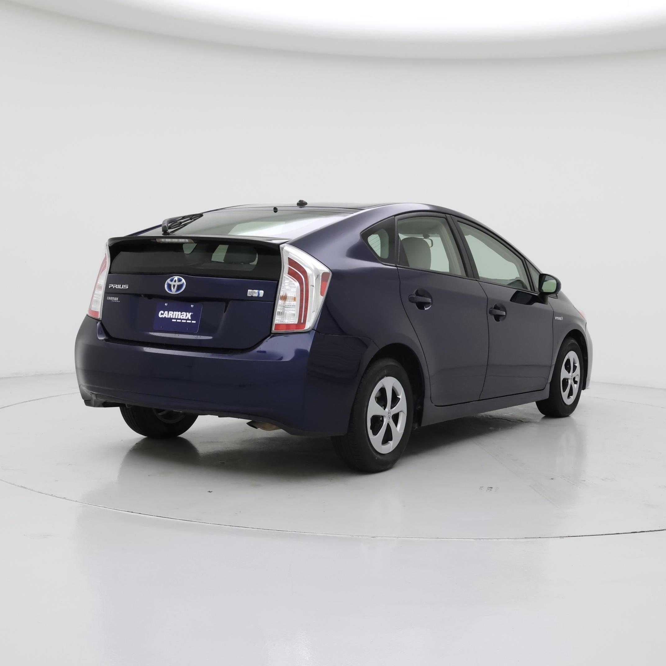 Thumbnail: 2015 Toyota Prius - 8