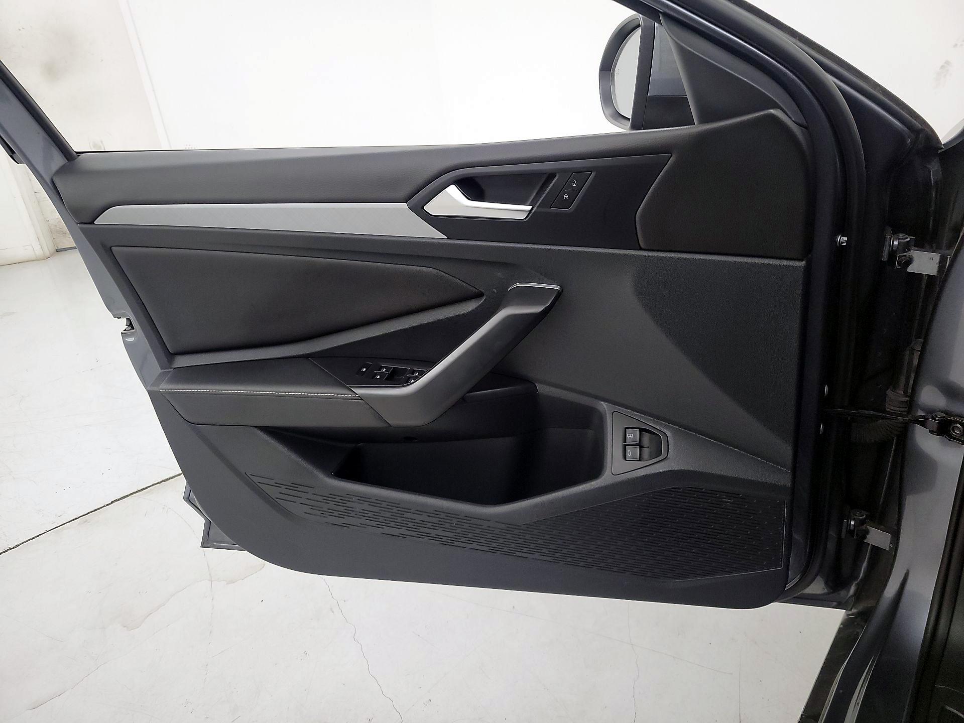 Thumbnail: 2024 Volkswagen Jetta - 12