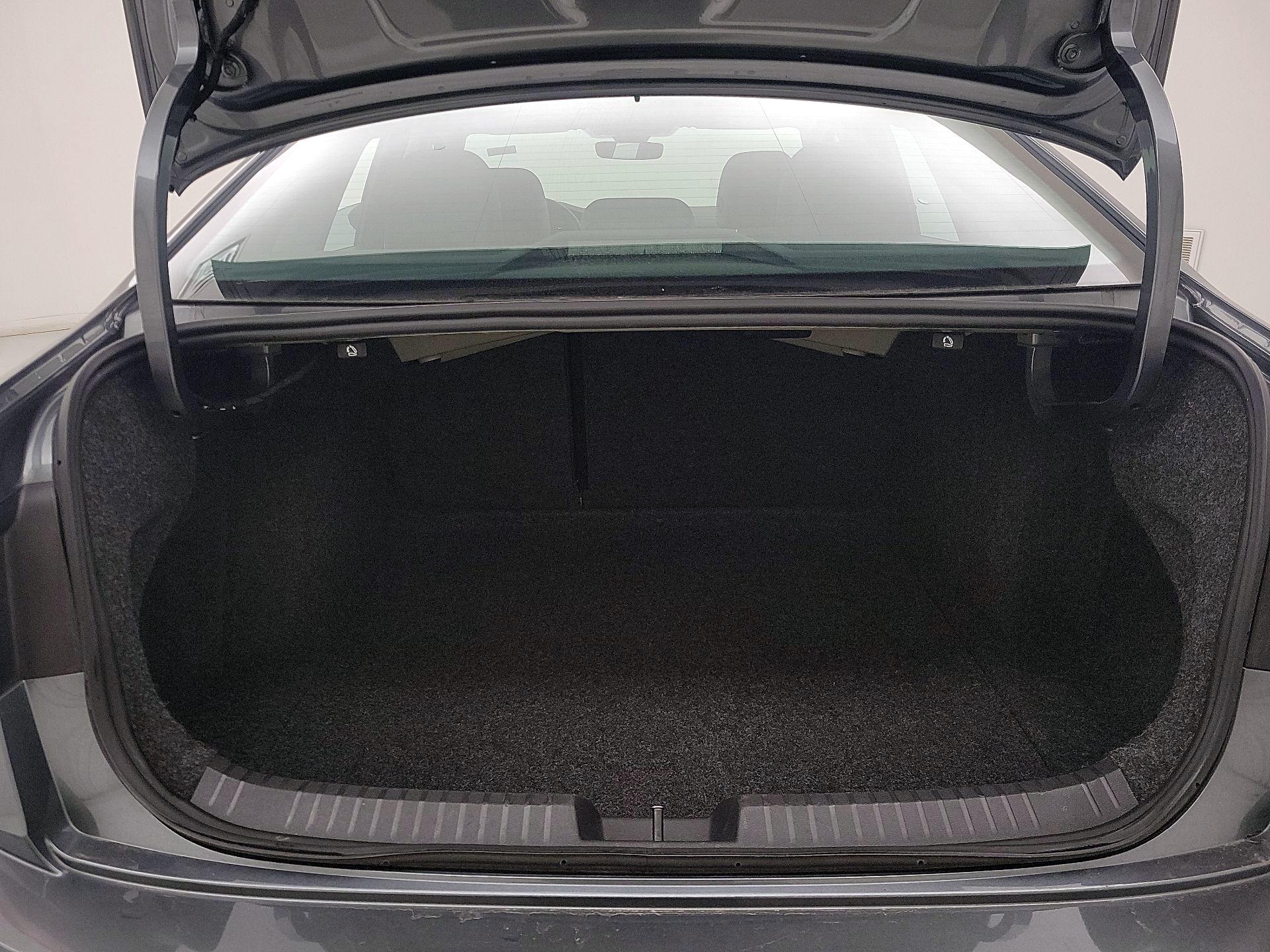 Thumbnail: 2024 Volkswagen Jetta - 20