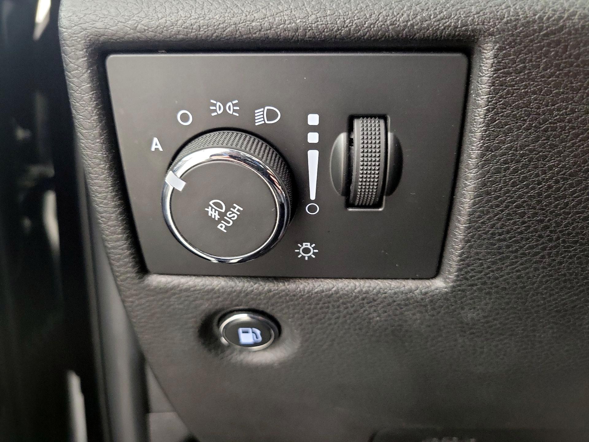 Thumbnail: 2014 Jeep Grand Cherokee - 13