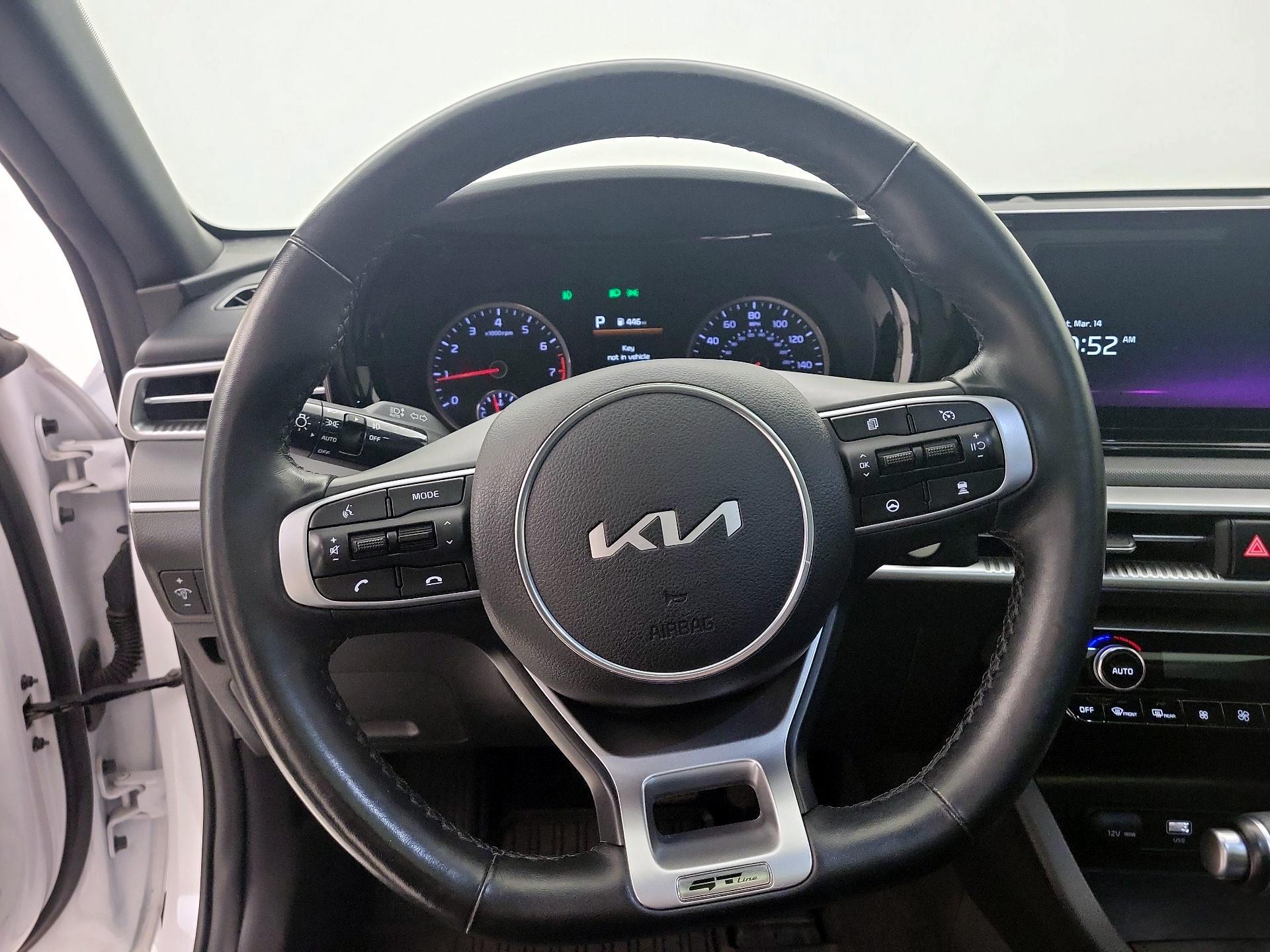Thumbnail: 2023 Kia K5 - 10