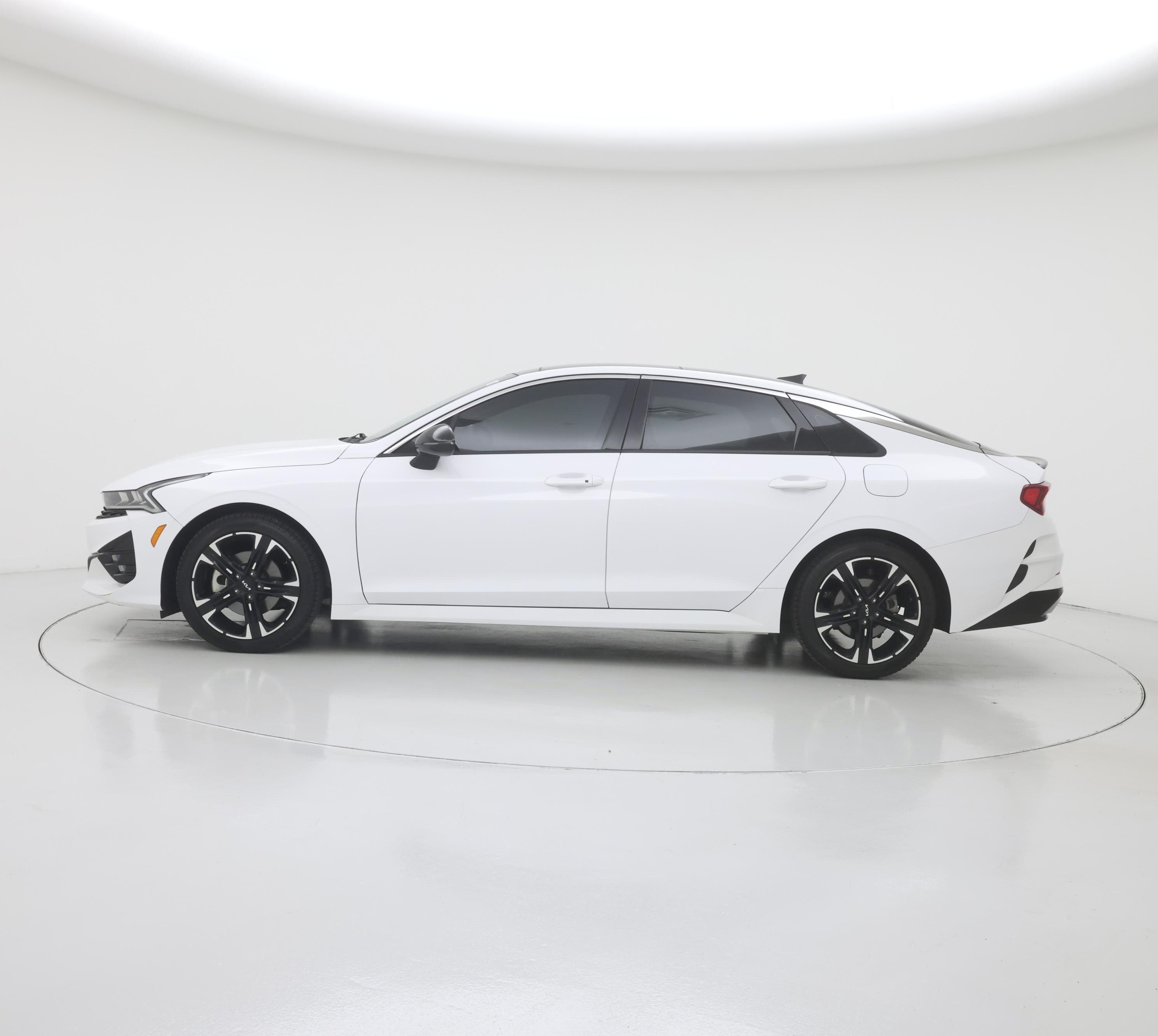 Thumbnail: 2023 Kia K5 - 3