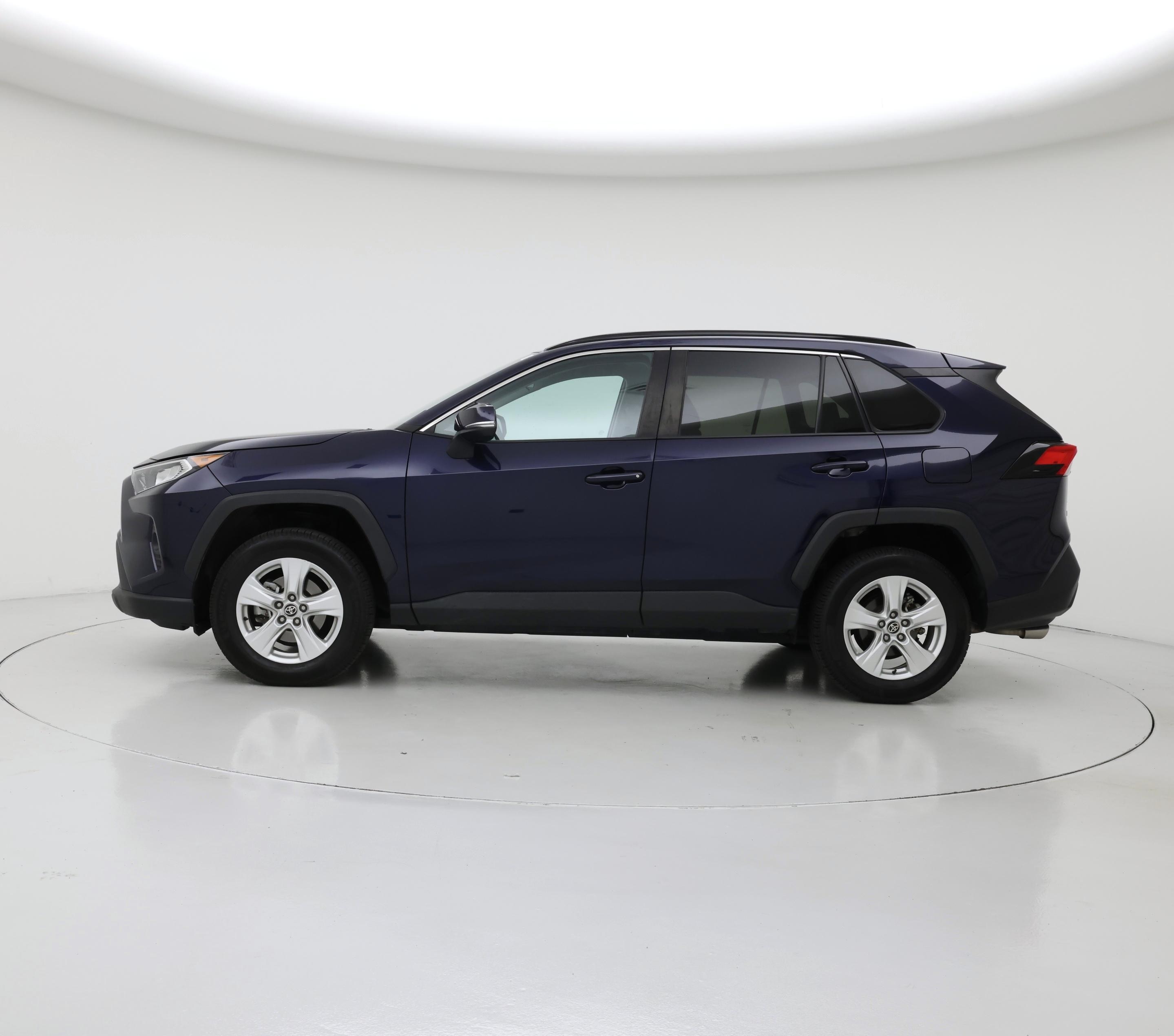 Thumbnail: 2021 Toyota RAV4 - 3