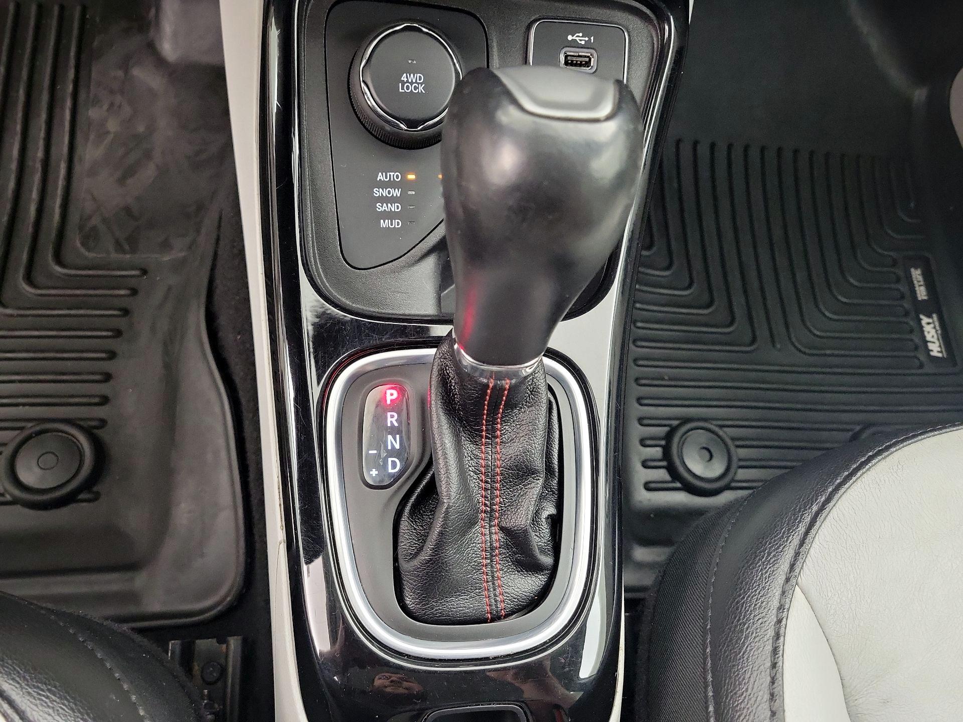 Thumbnail: 2020 Jeep Compass - 17