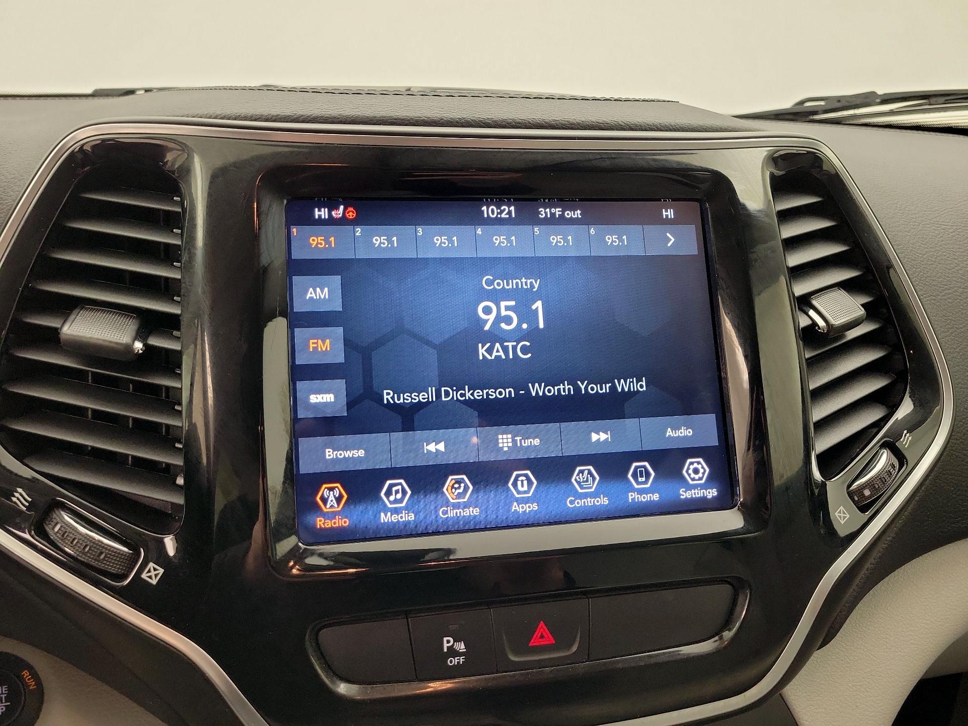Thumbnail: 2020 Jeep Cherokee - 15