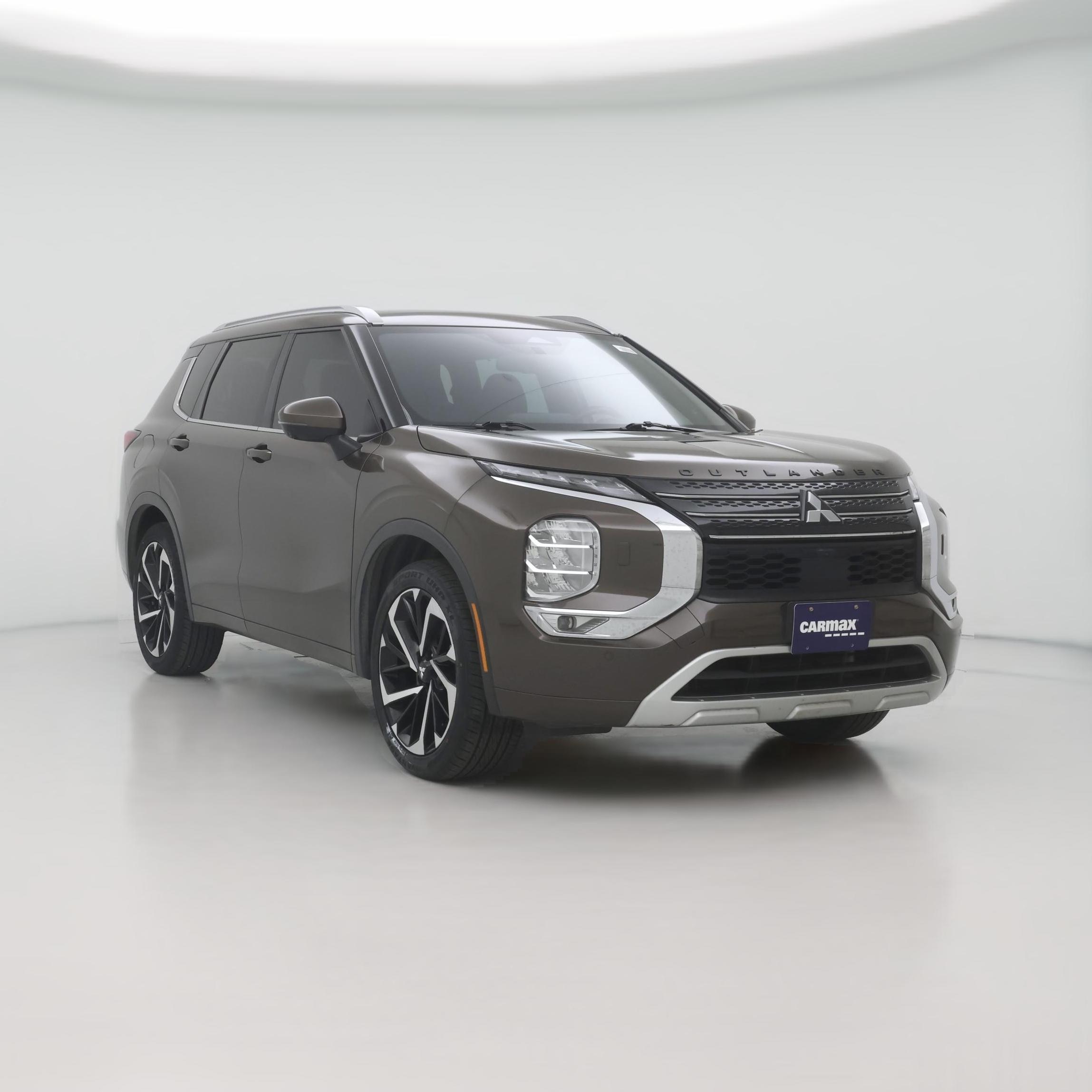 Thumbnail: 2022 Mitsubishi Outlander - 1