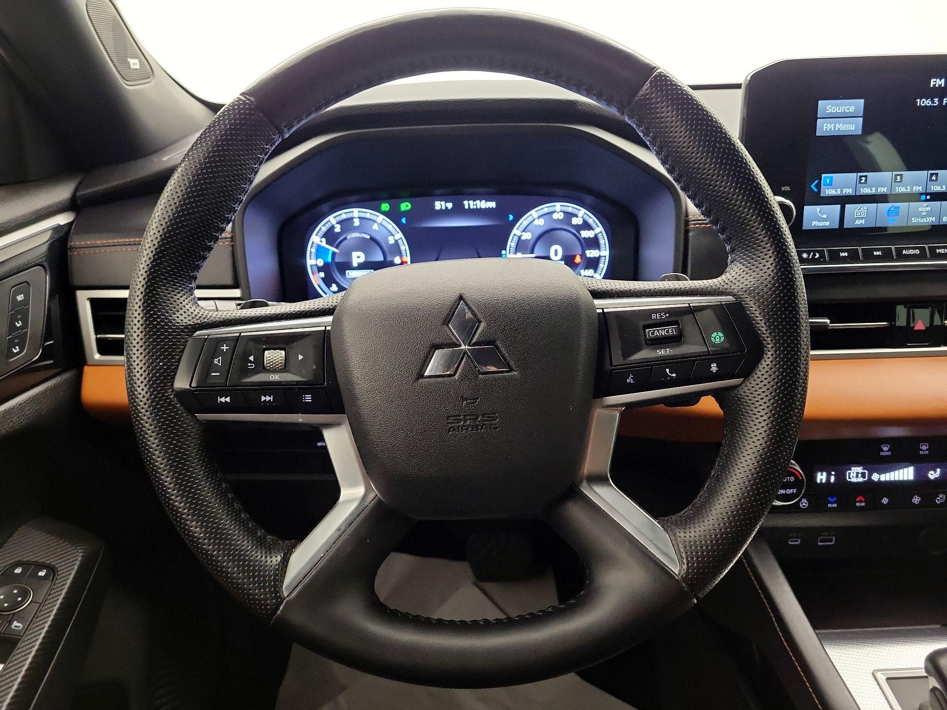 Thumbnail: 2022 Mitsubishi Outlander - 10