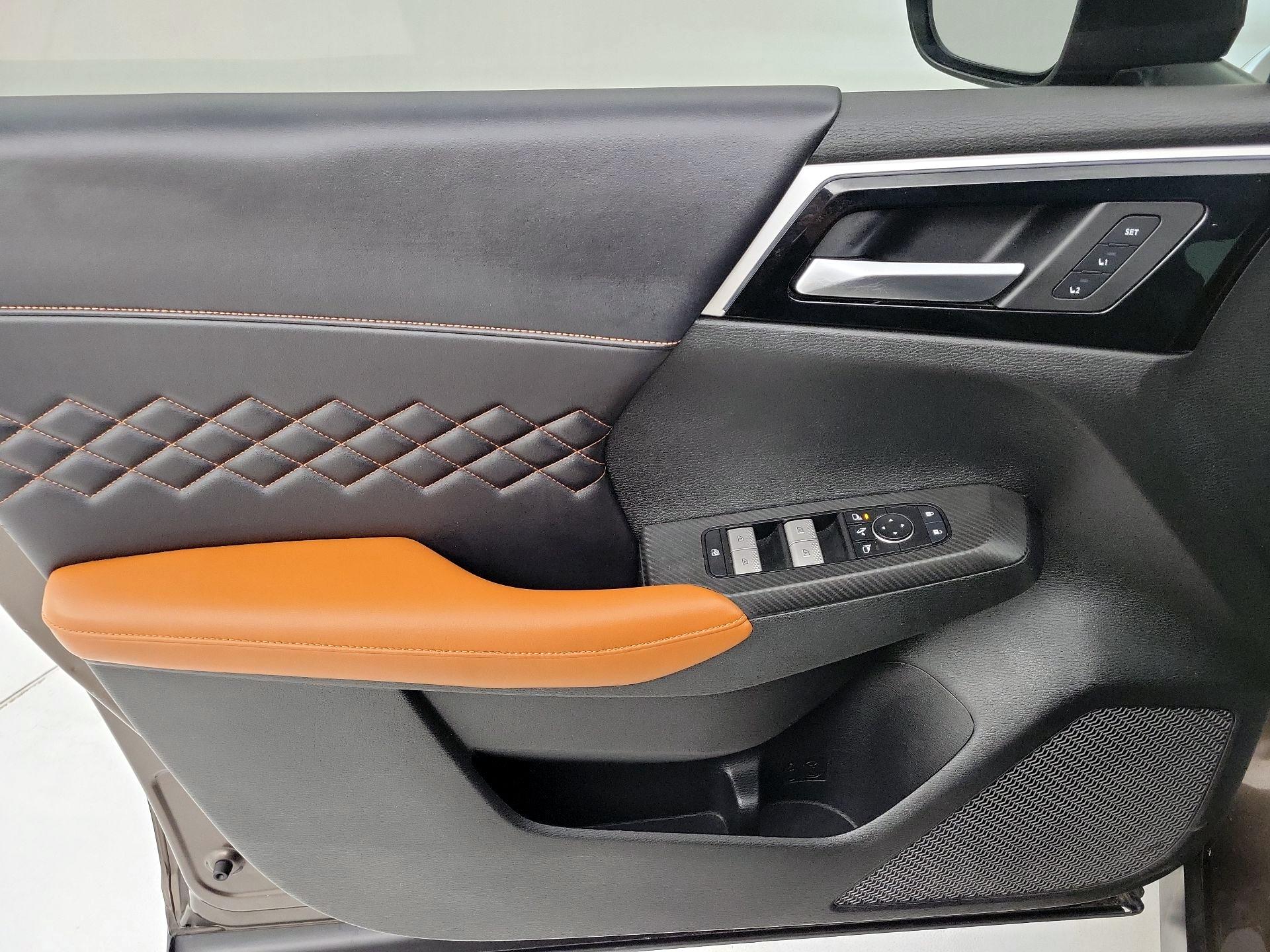 Thumbnail: 2022 Mitsubishi Outlander - 12