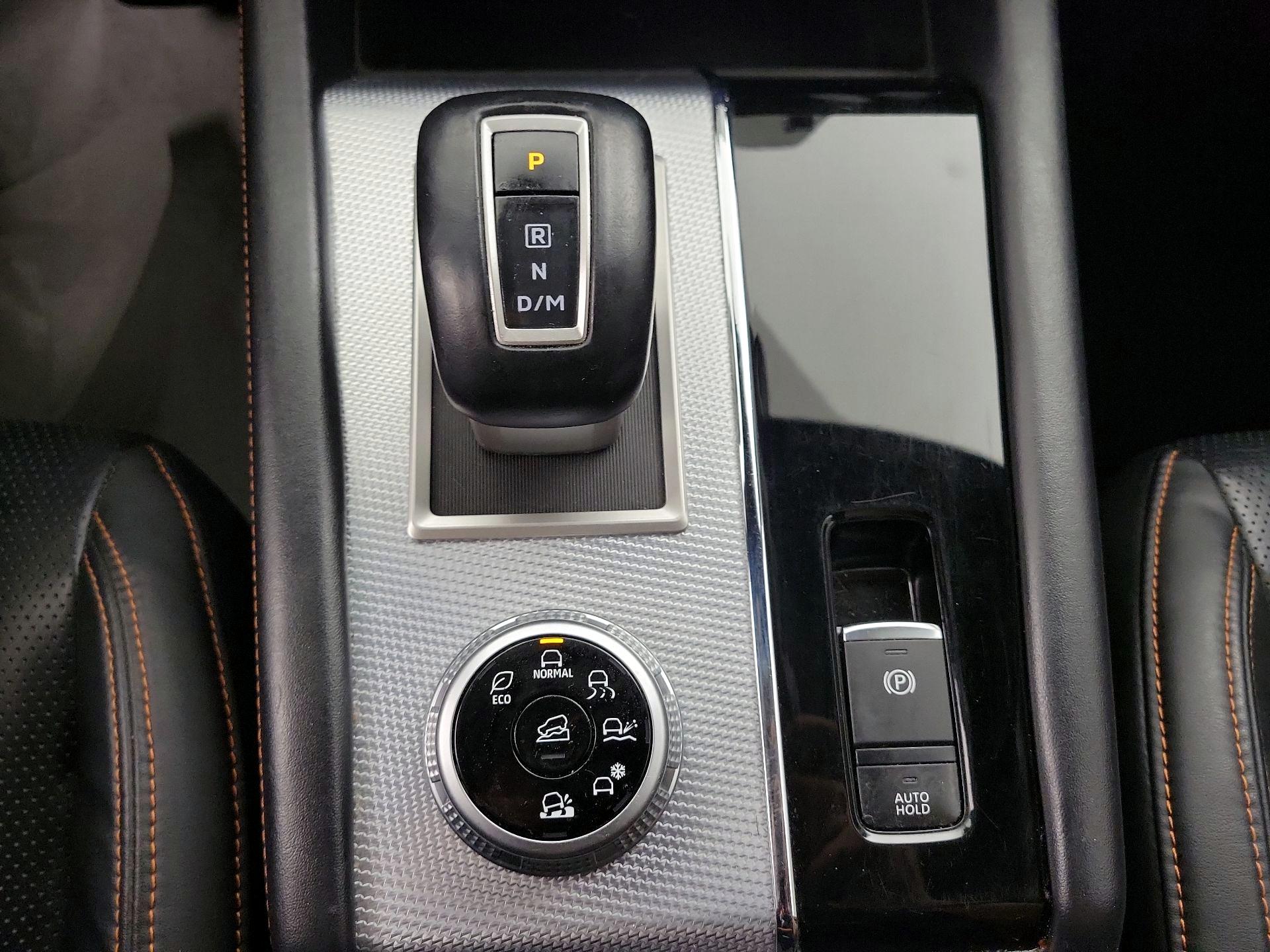 Thumbnail: 2022 Mitsubishi Outlander - 17