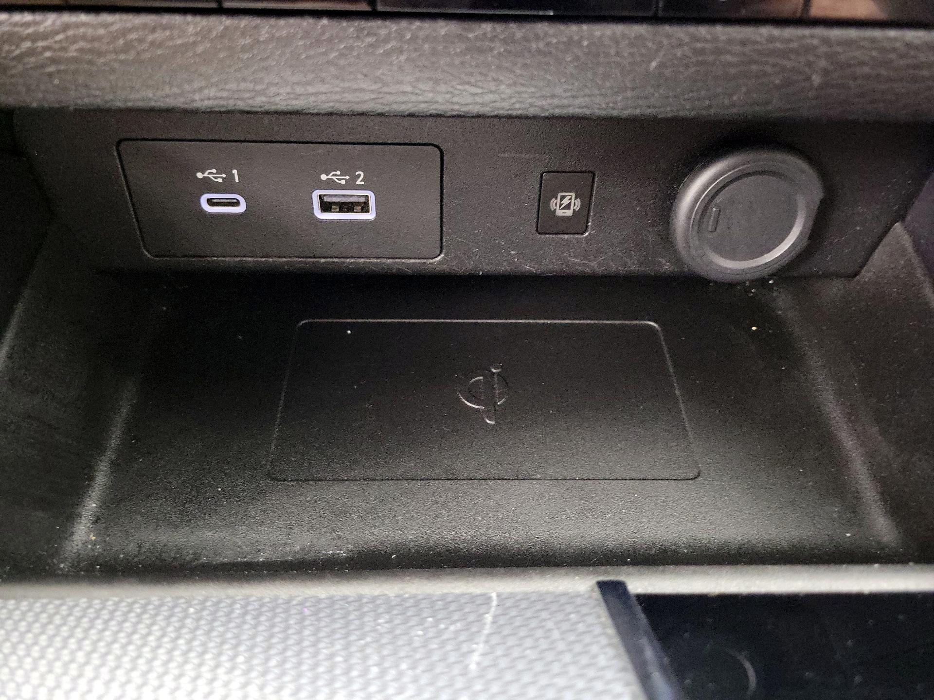 Thumbnail: 2022 Mitsubishi Outlander - 18