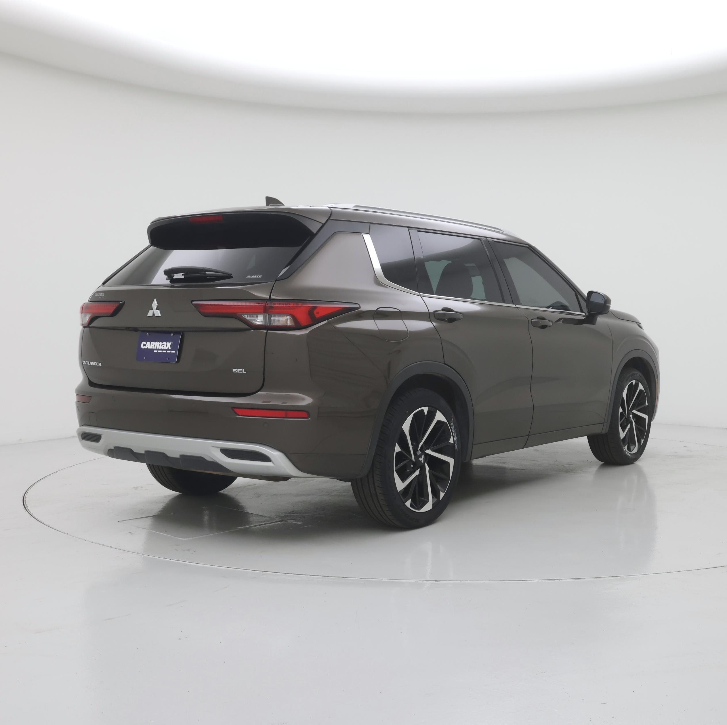 Thumbnail: 2022 Mitsubishi Outlander - 8