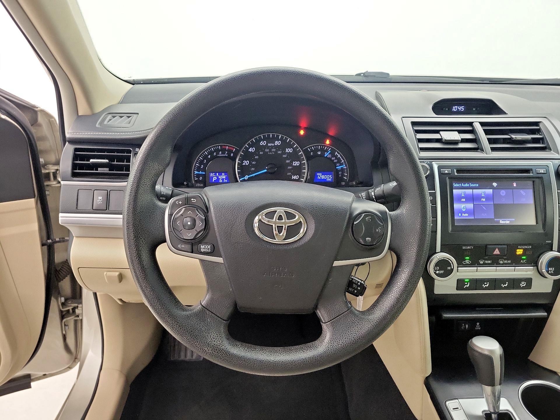 Thumbnail: 2014 Toyota Camry - 10