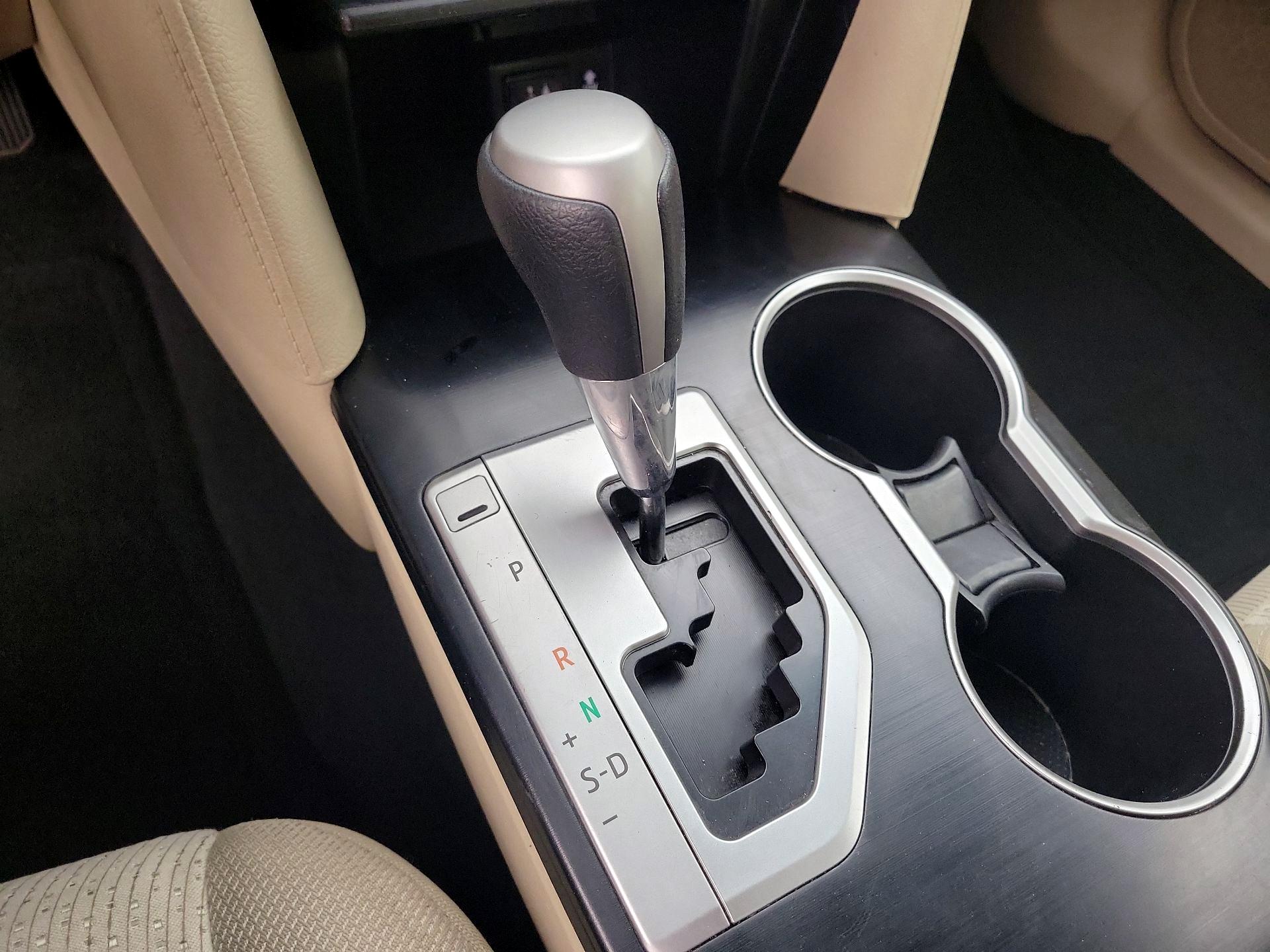 Thumbnail: 2014 Toyota Camry - 17