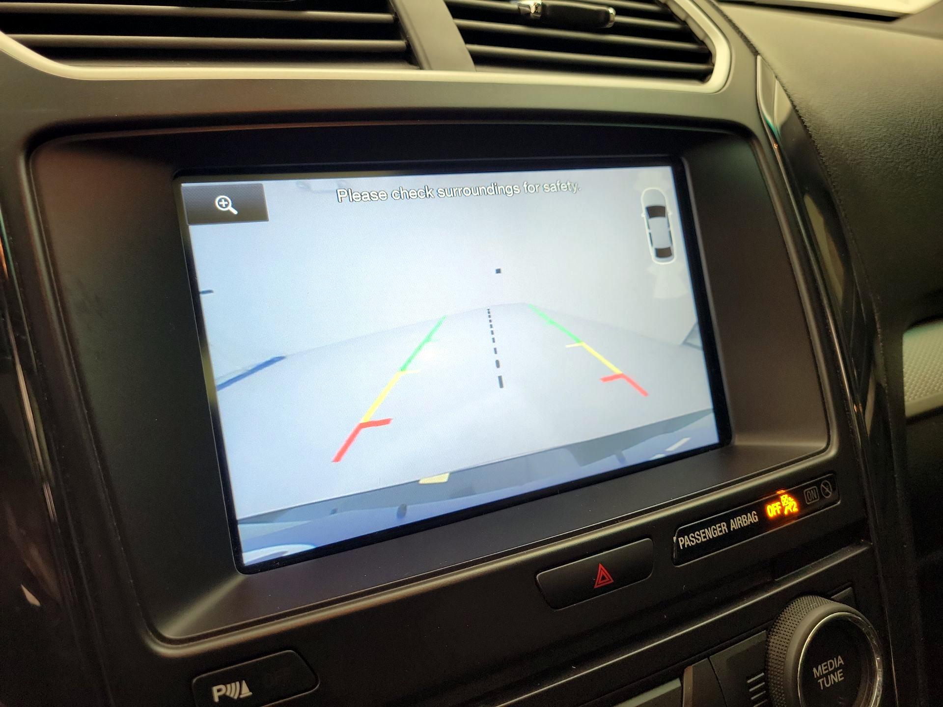 Thumbnail: 2016 Ford Explorer - 15