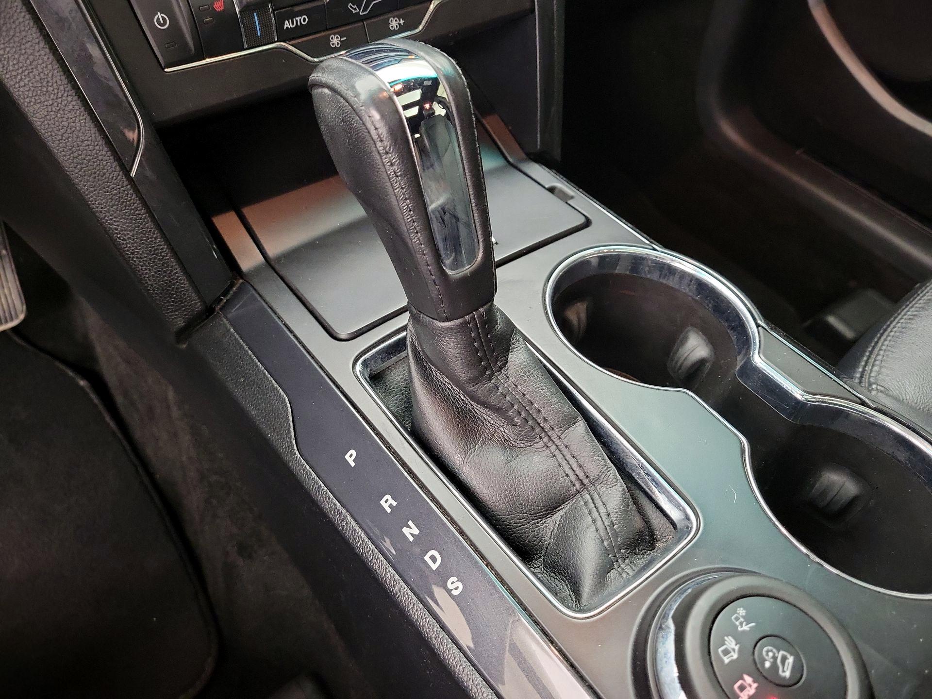 Thumbnail: 2016 Ford Explorer - 18