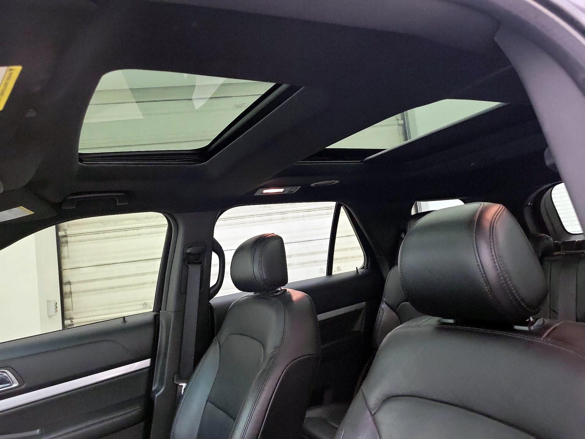 Thumbnail: 2016 Ford Explorer - 20