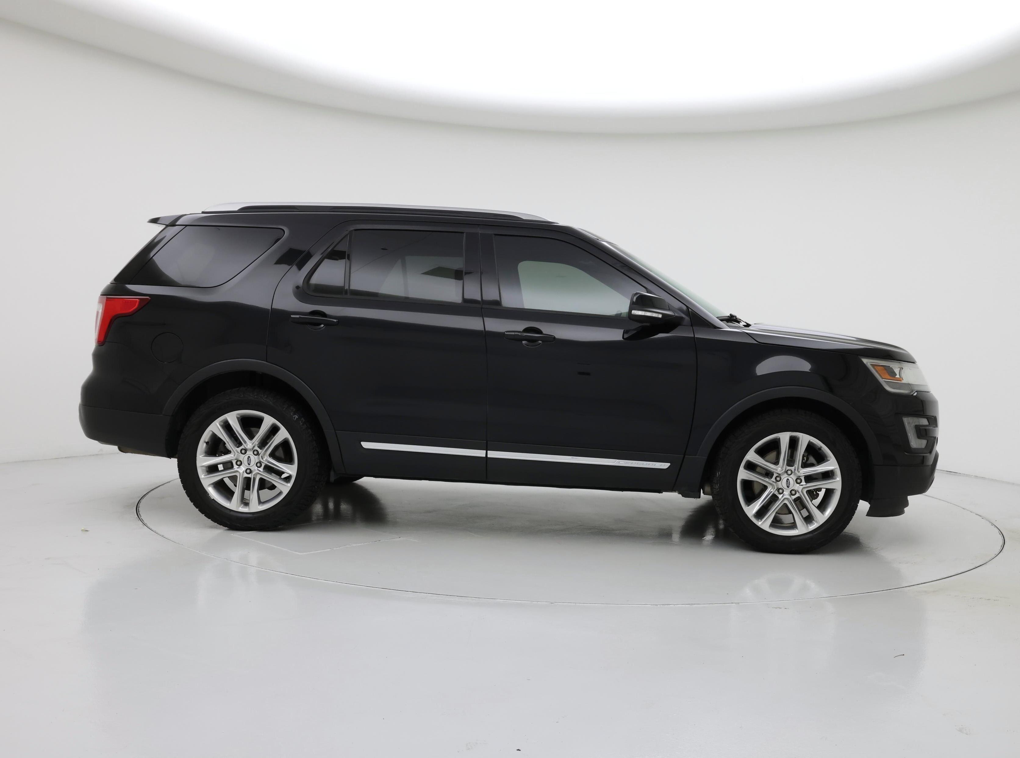 Thumbnail: 2016 Ford Explorer - 7