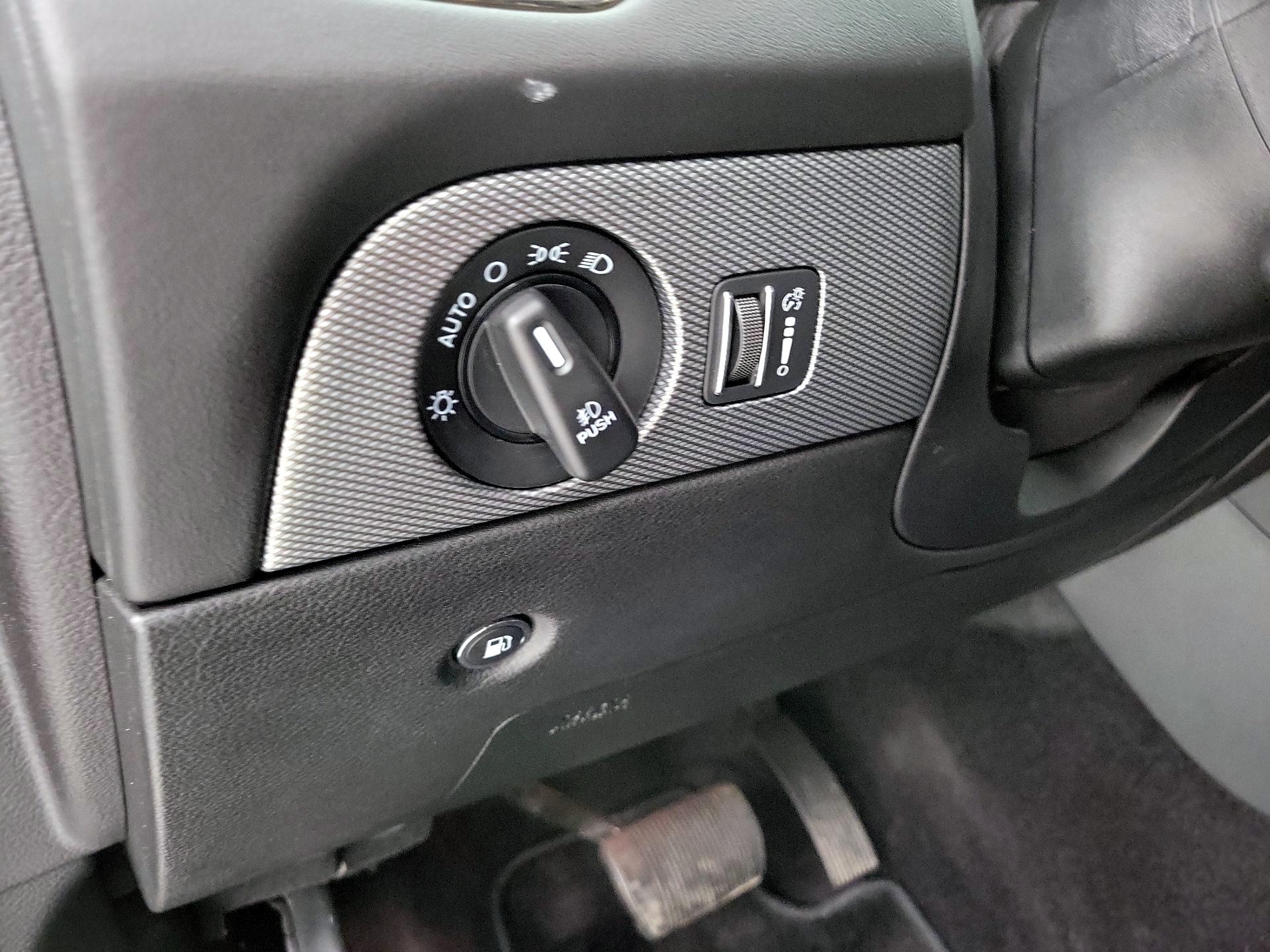 Thumbnail: 2018 Dodge Durango - 13