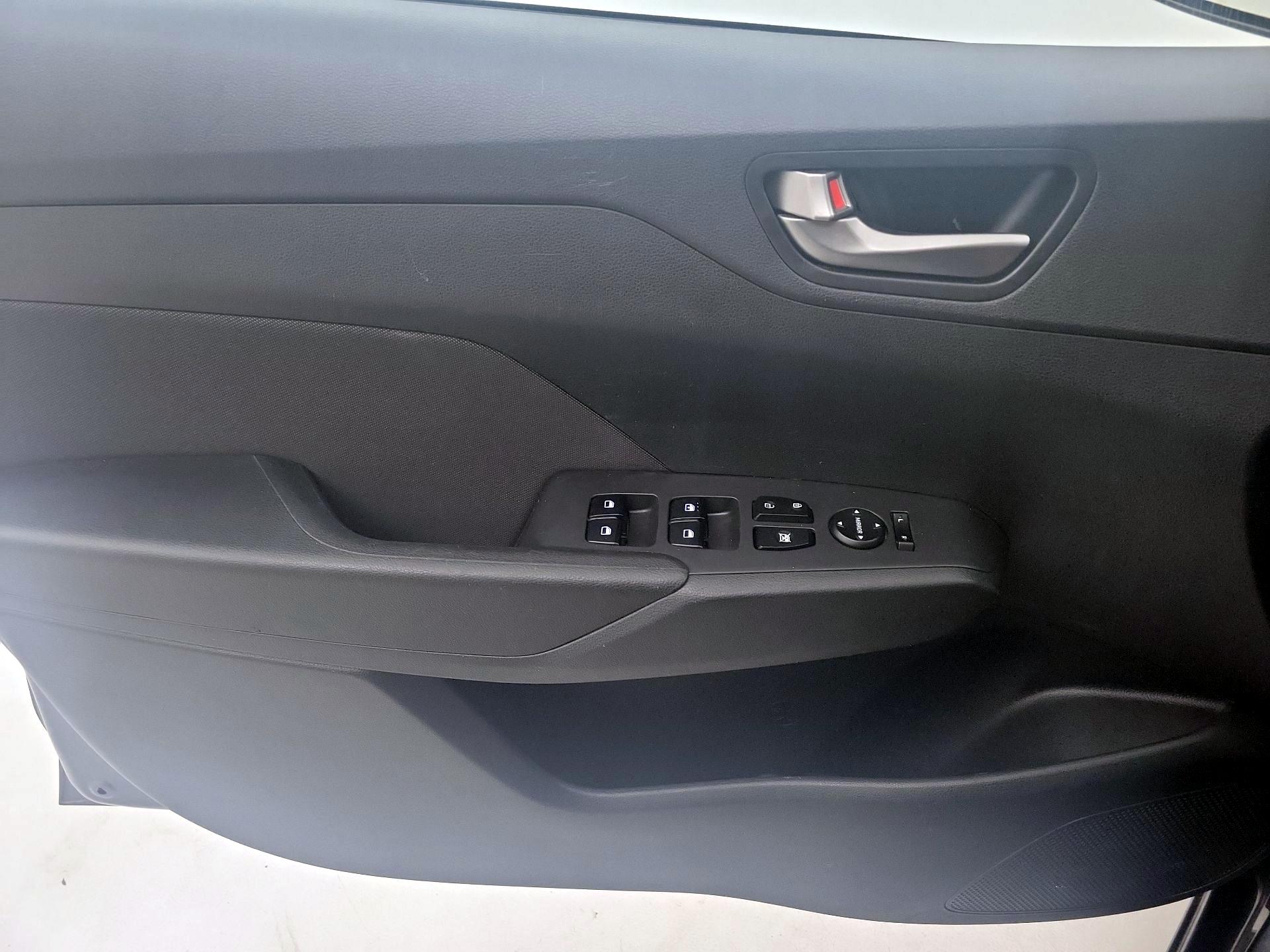 Thumbnail: 2019 Hyundai Accent - 12