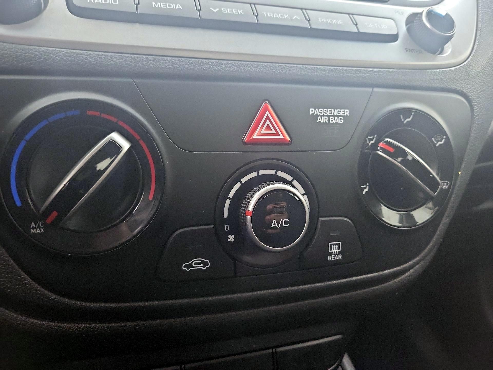 Thumbnail: 2019 Hyundai Accent - 16