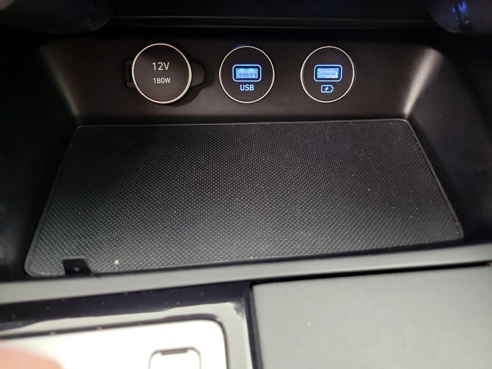 Thumbnail: 2023 Genesis G70 - 19