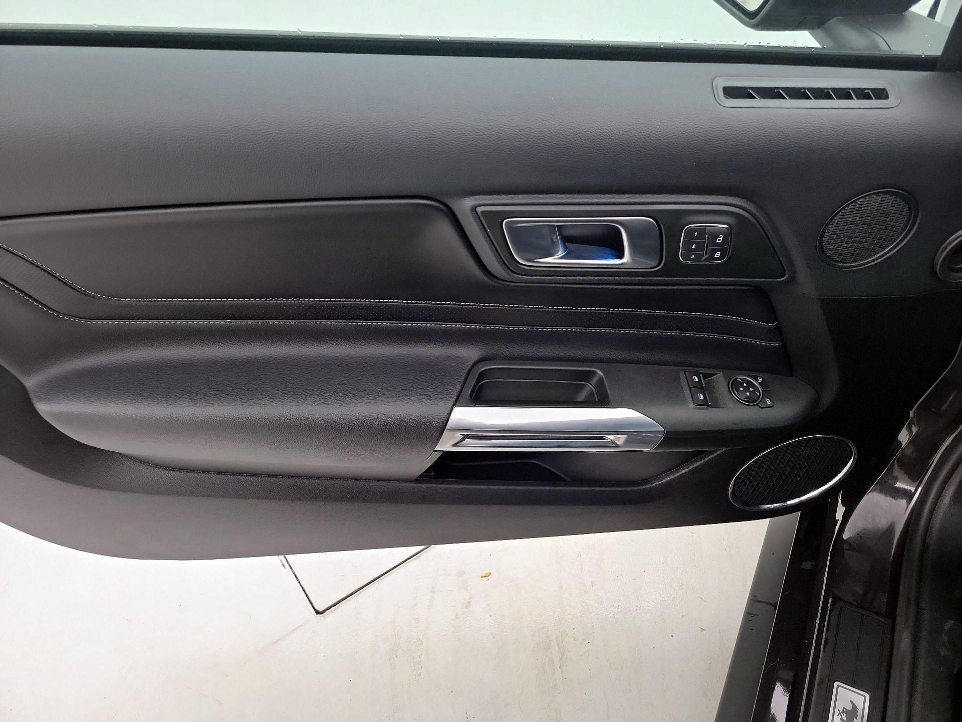 Thumbnail: 2022 Ford Mustang - 12