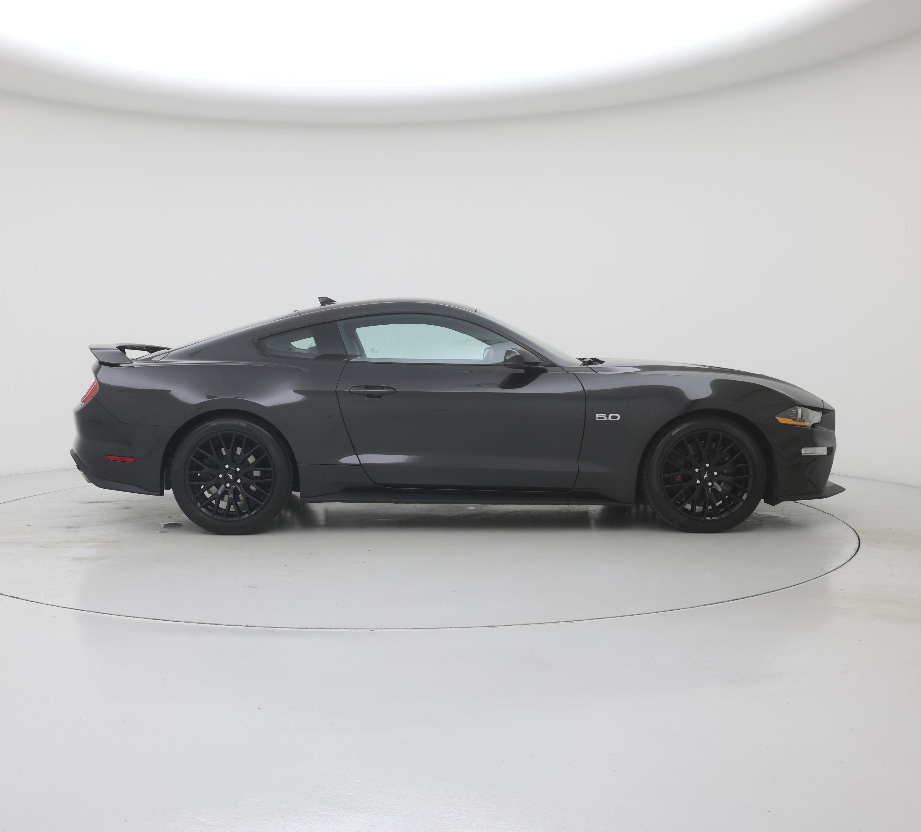 Thumbnail: 2022 Ford Mustang - 7