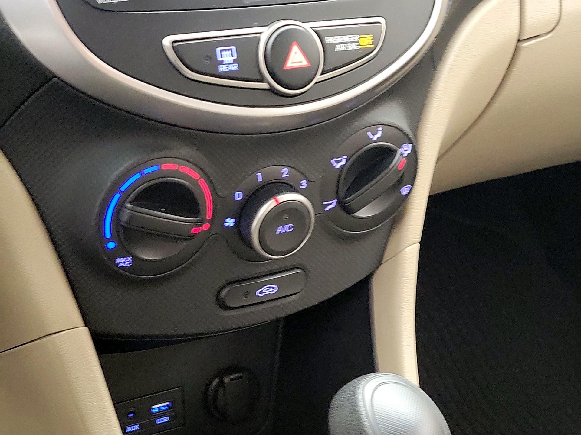 Thumbnail: 2016 Hyundai Accent - 15