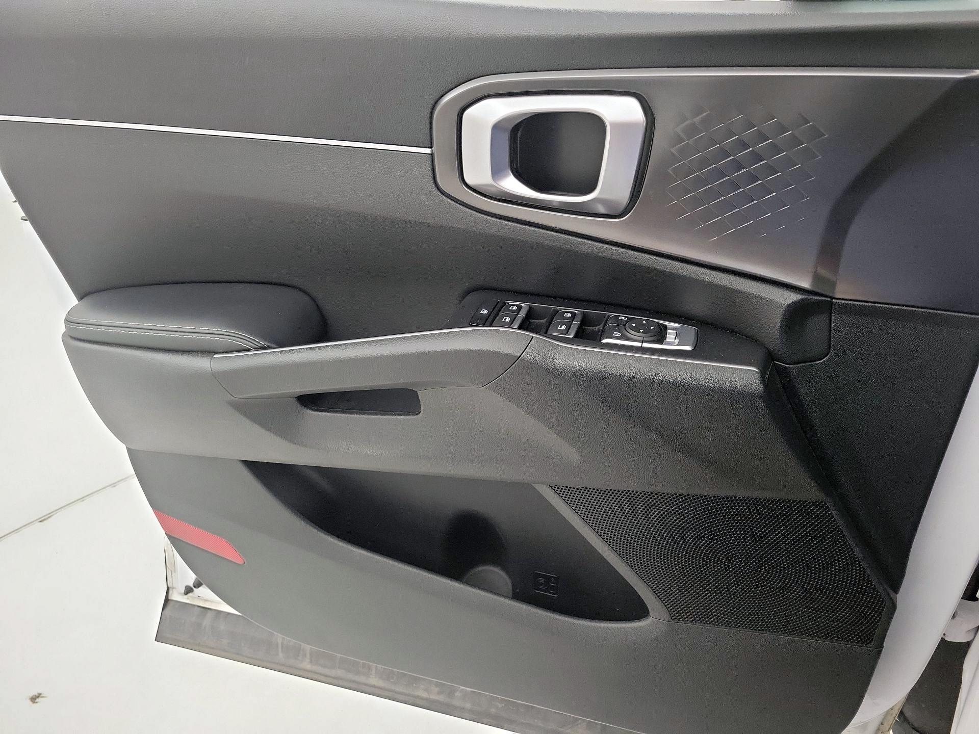 Thumbnail: 2021 Kia Sorento - 12