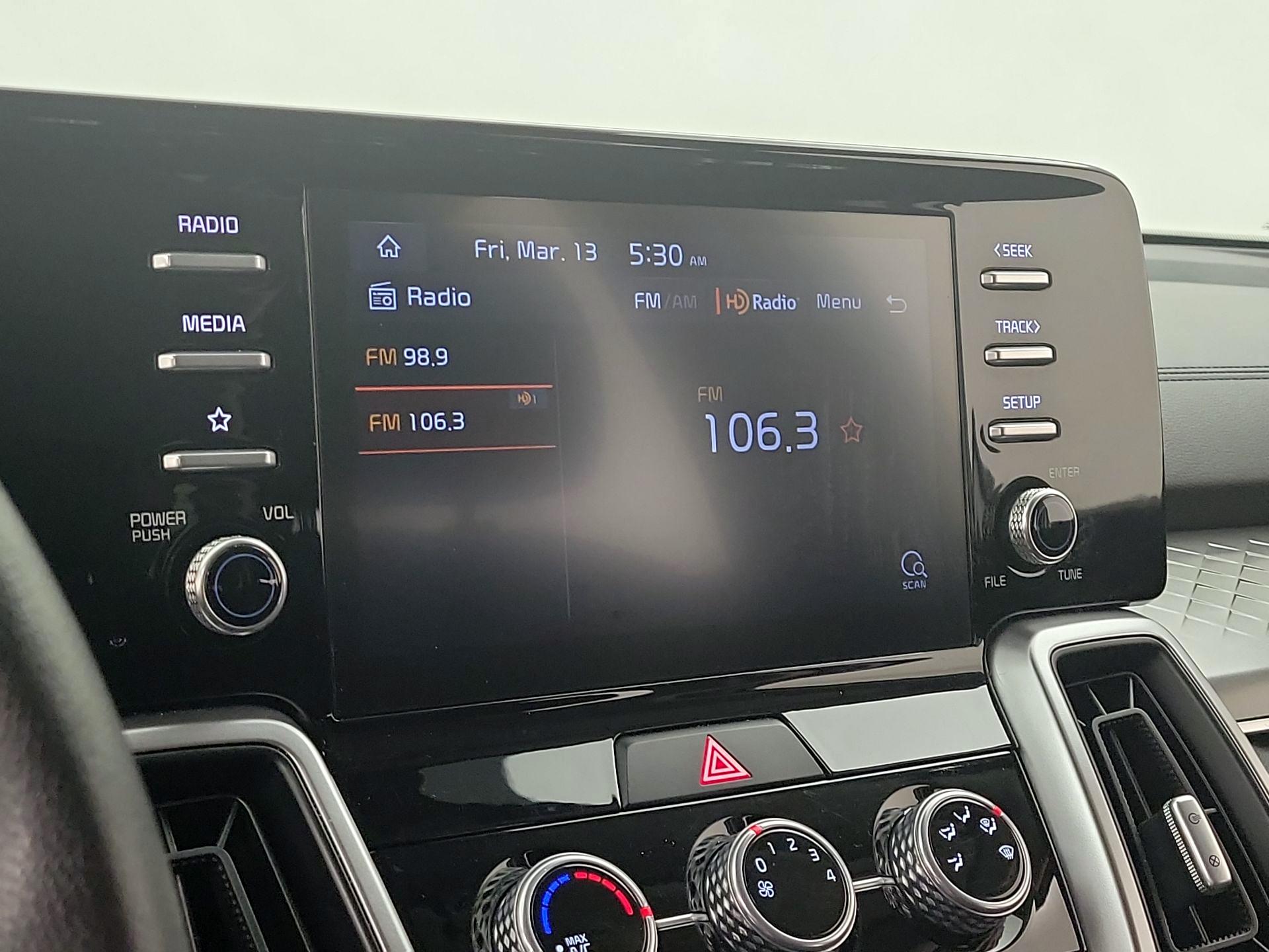 Thumbnail: 2021 Kia Sorento - 15