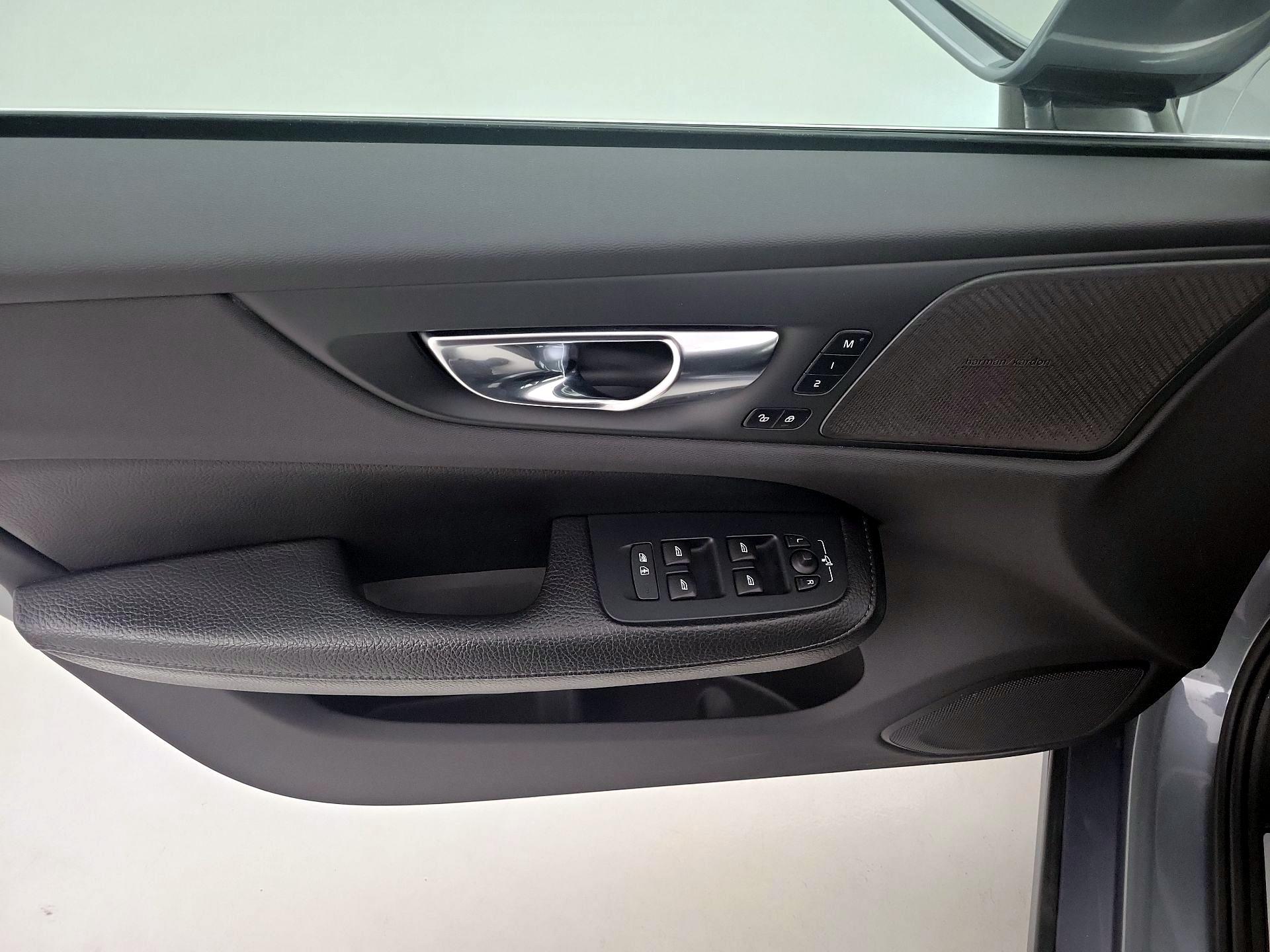 Thumbnail: 2021 Volvo S60 - 12