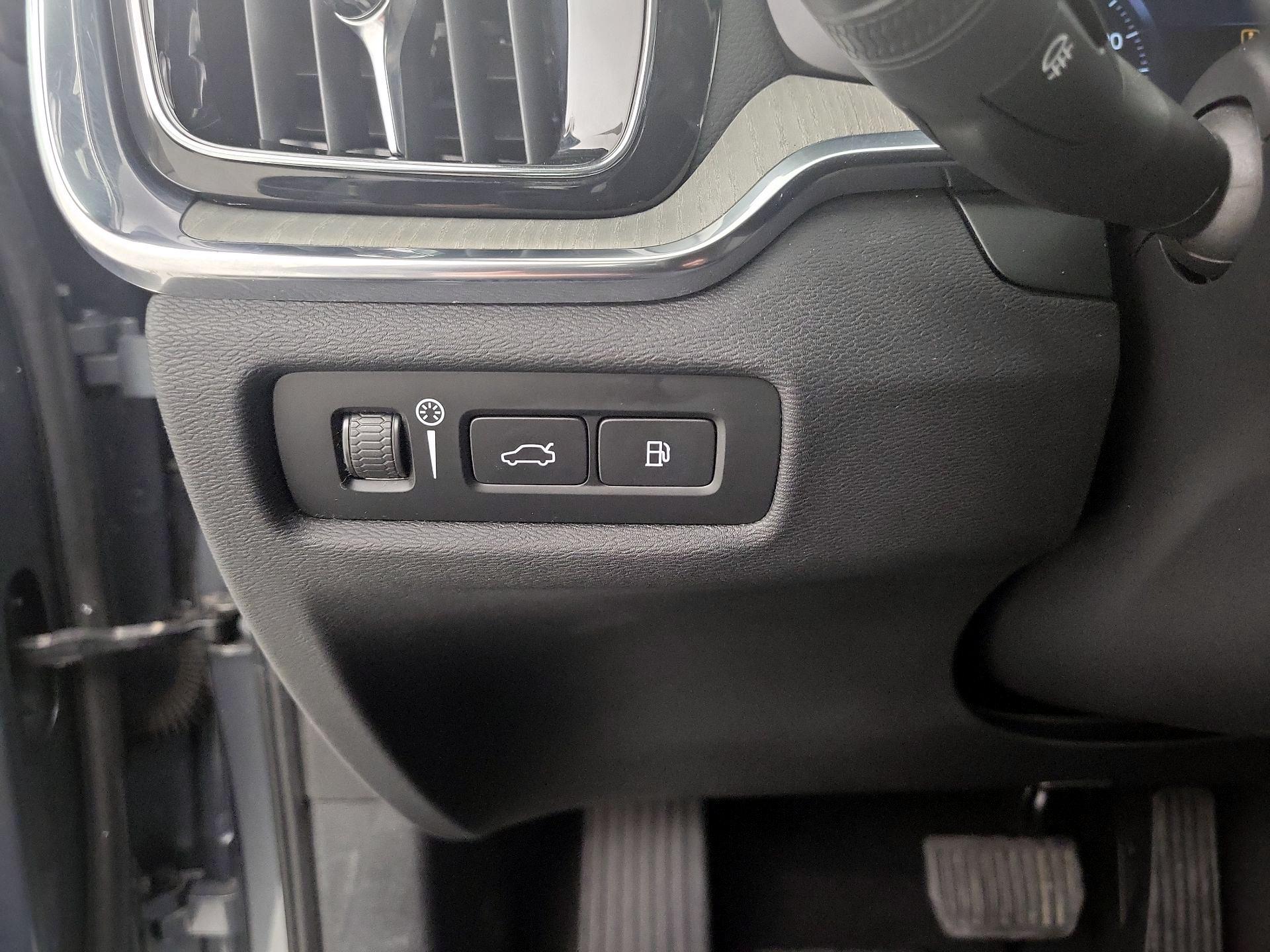 Thumbnail: 2021 Volvo S60 - 13