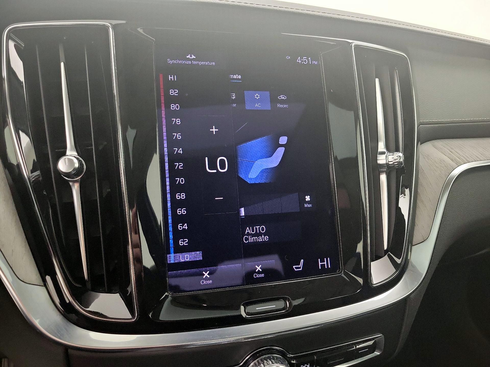 Thumbnail: 2021 Volvo S60 - 17