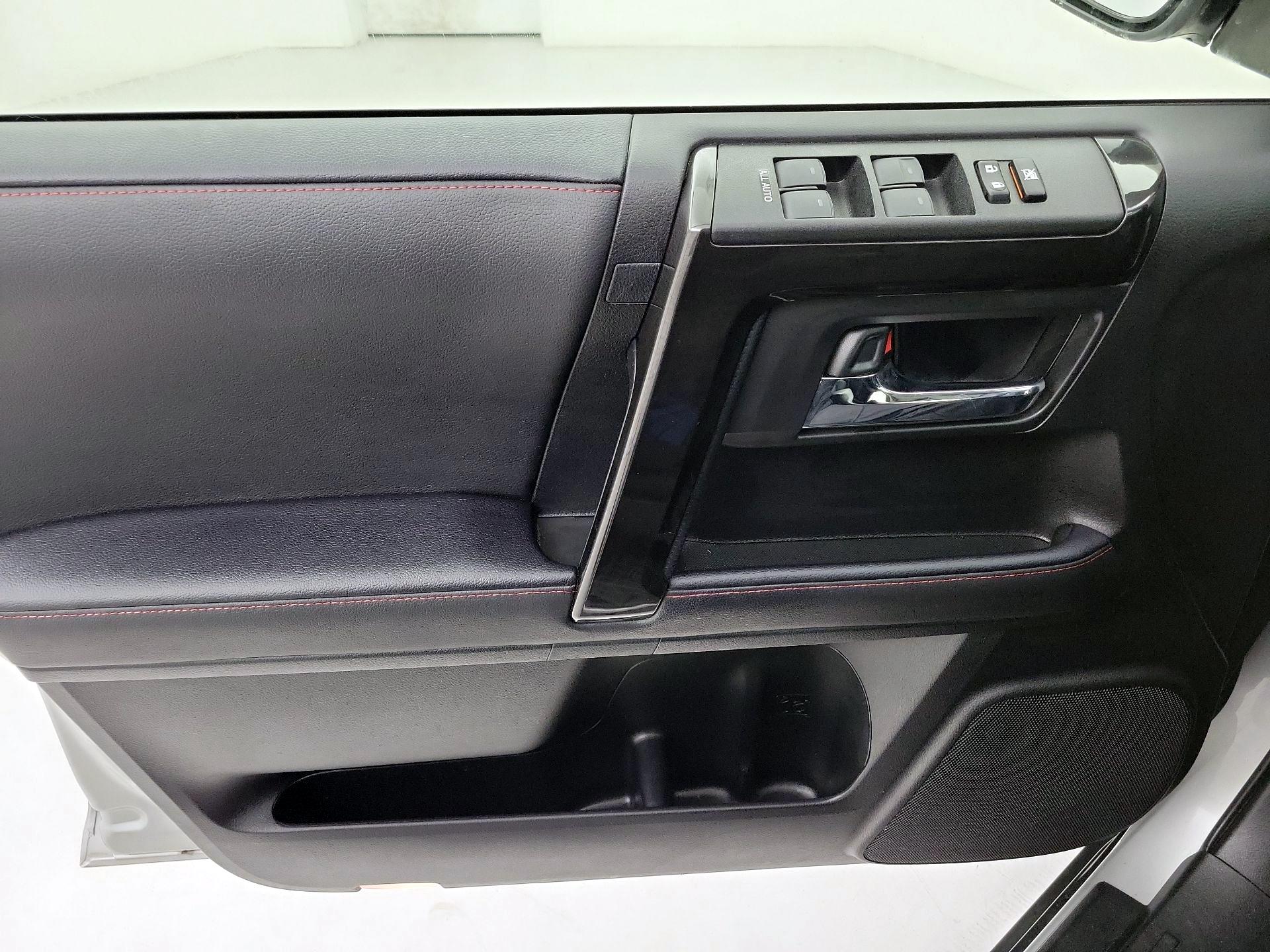 Thumbnail: 2024 Toyota 4Runner - 12