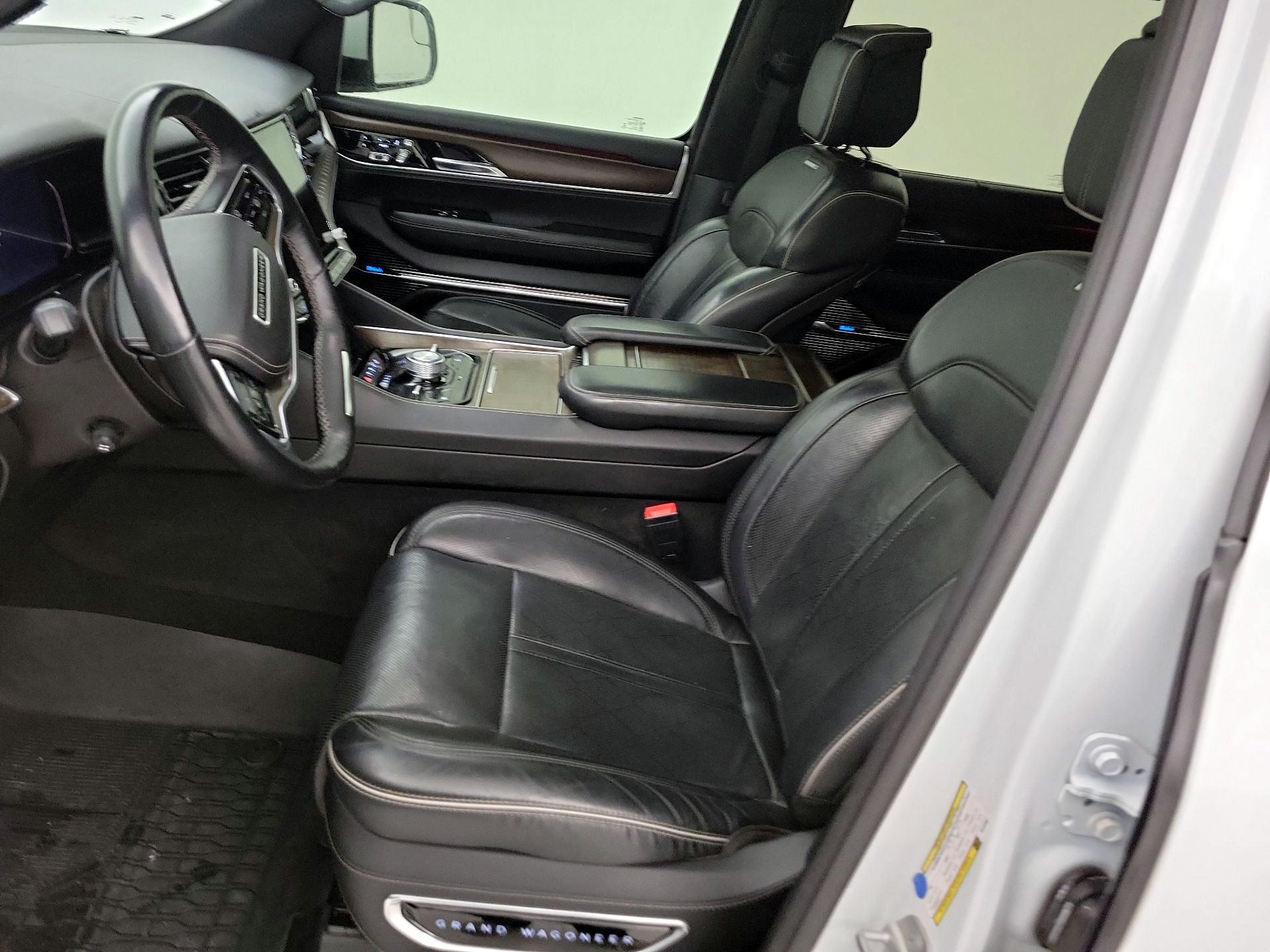 Thumbnail: 2022 Jeep Grand Wagoneer - 11
