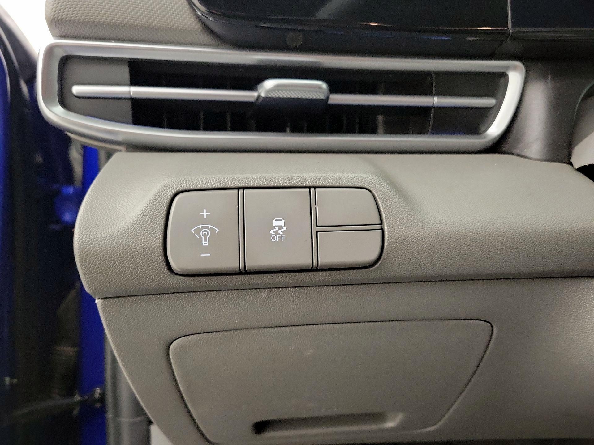 Thumbnail: 2024 Hyundai Elantra - 13