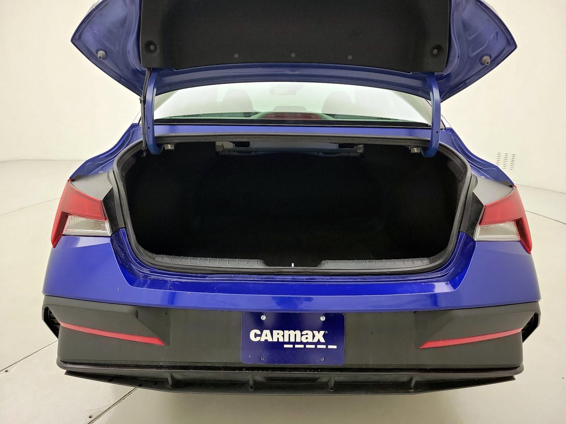 Thumbnail: 2024 Hyundai Elantra - 20