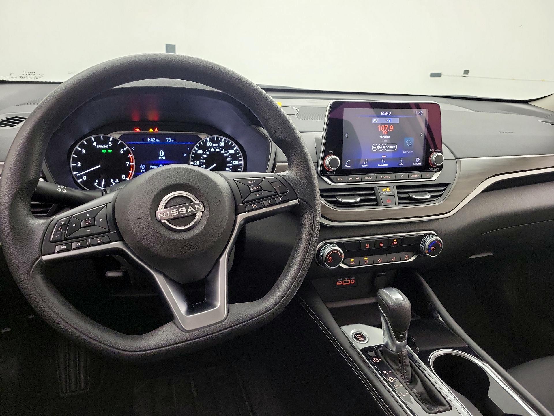 Thumbnail: 2023 Nissan Altima - 9