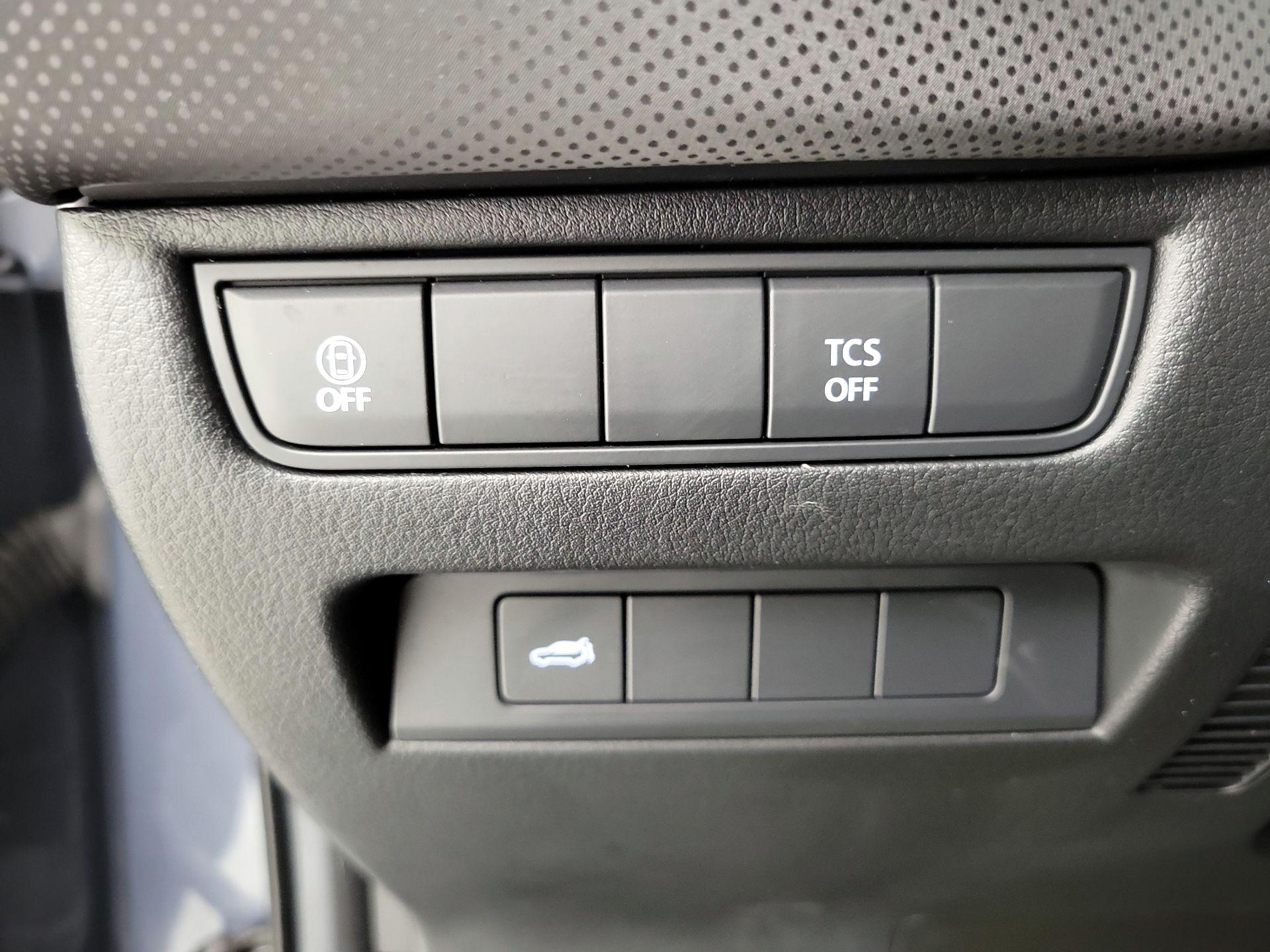 Thumbnail: 2025 Mazda CX-50 - 13