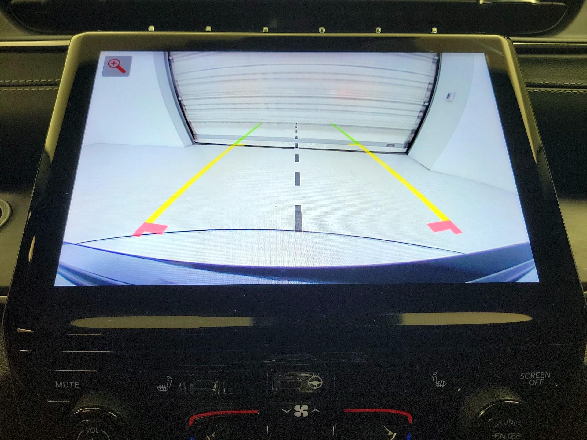 Thumbnail: 2023 Jeep Grand Cherokee - 14