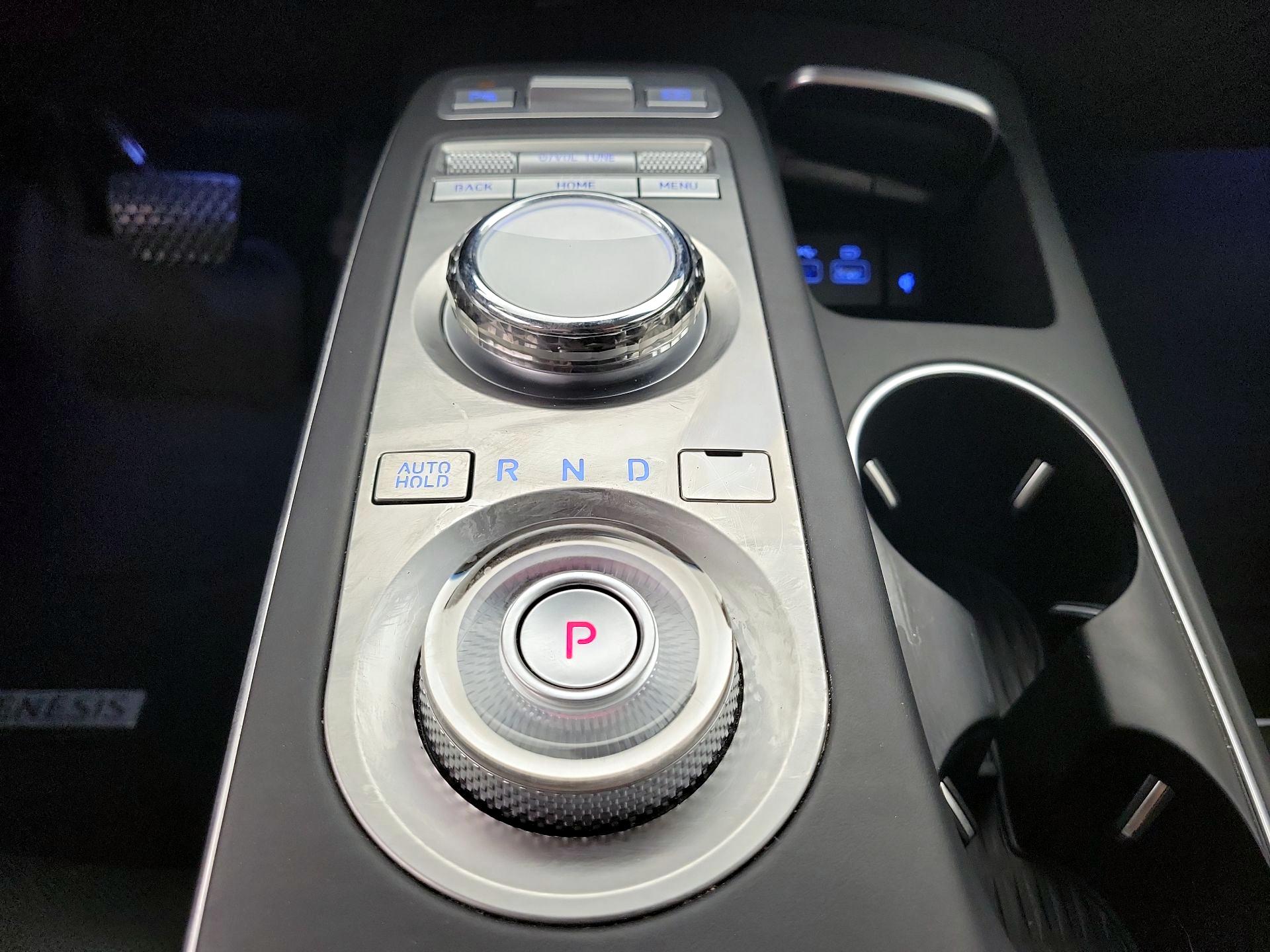 Thumbnail: 2025 Genesis GV70 - 18