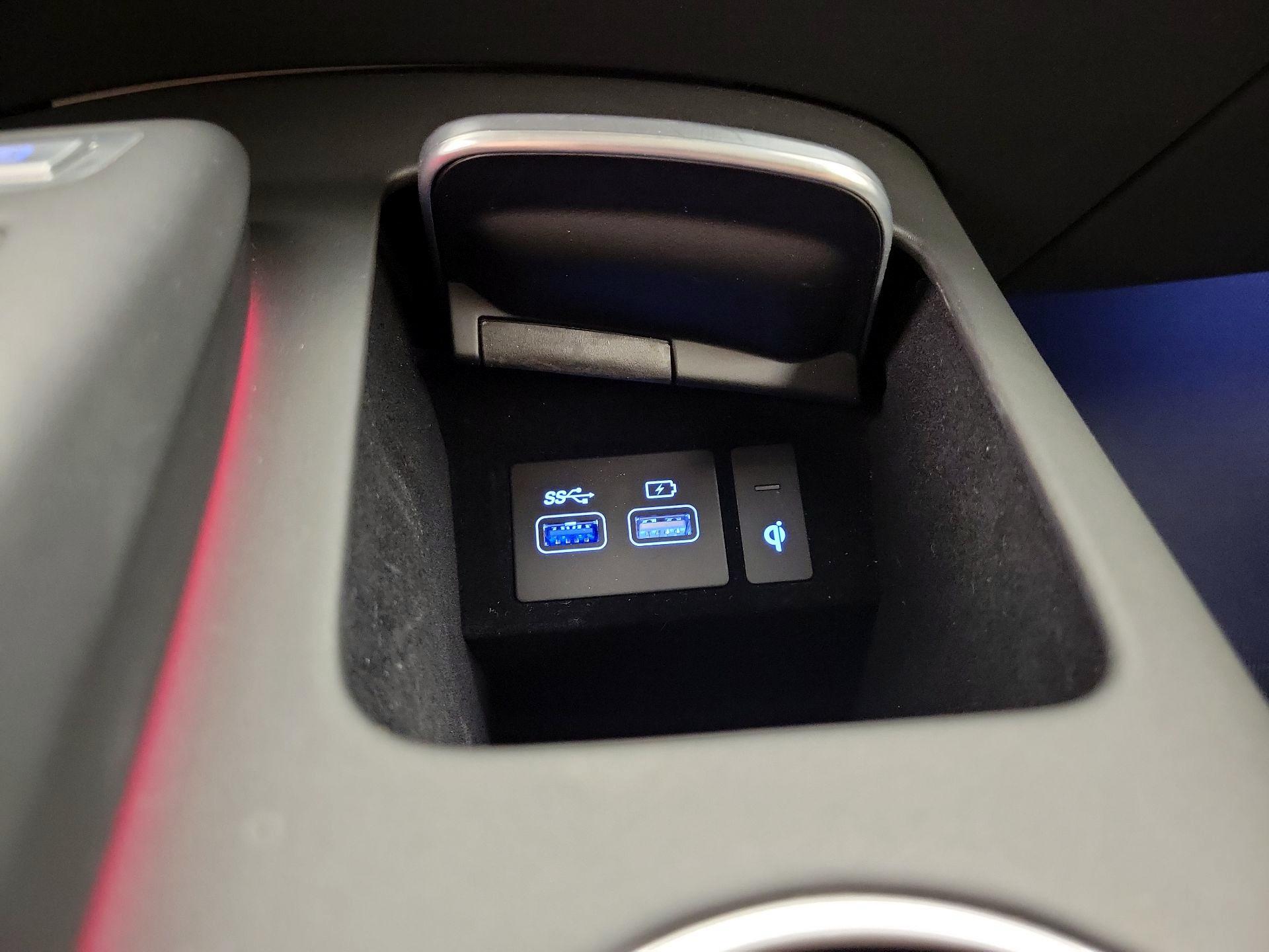 Thumbnail: 2025 Genesis GV70 - 19