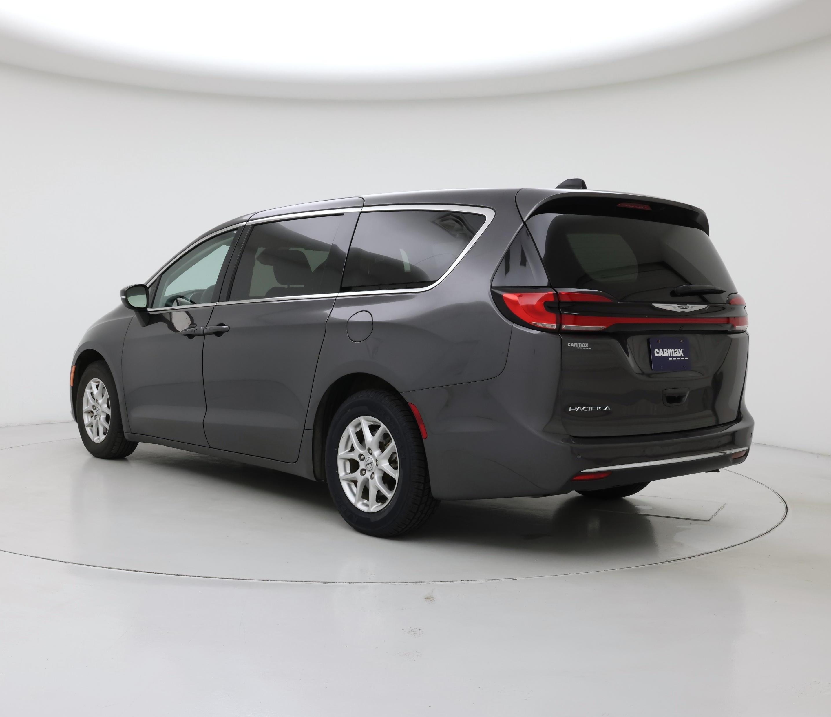 Thumbnail: 2023 Chrysler Pacifica - 2