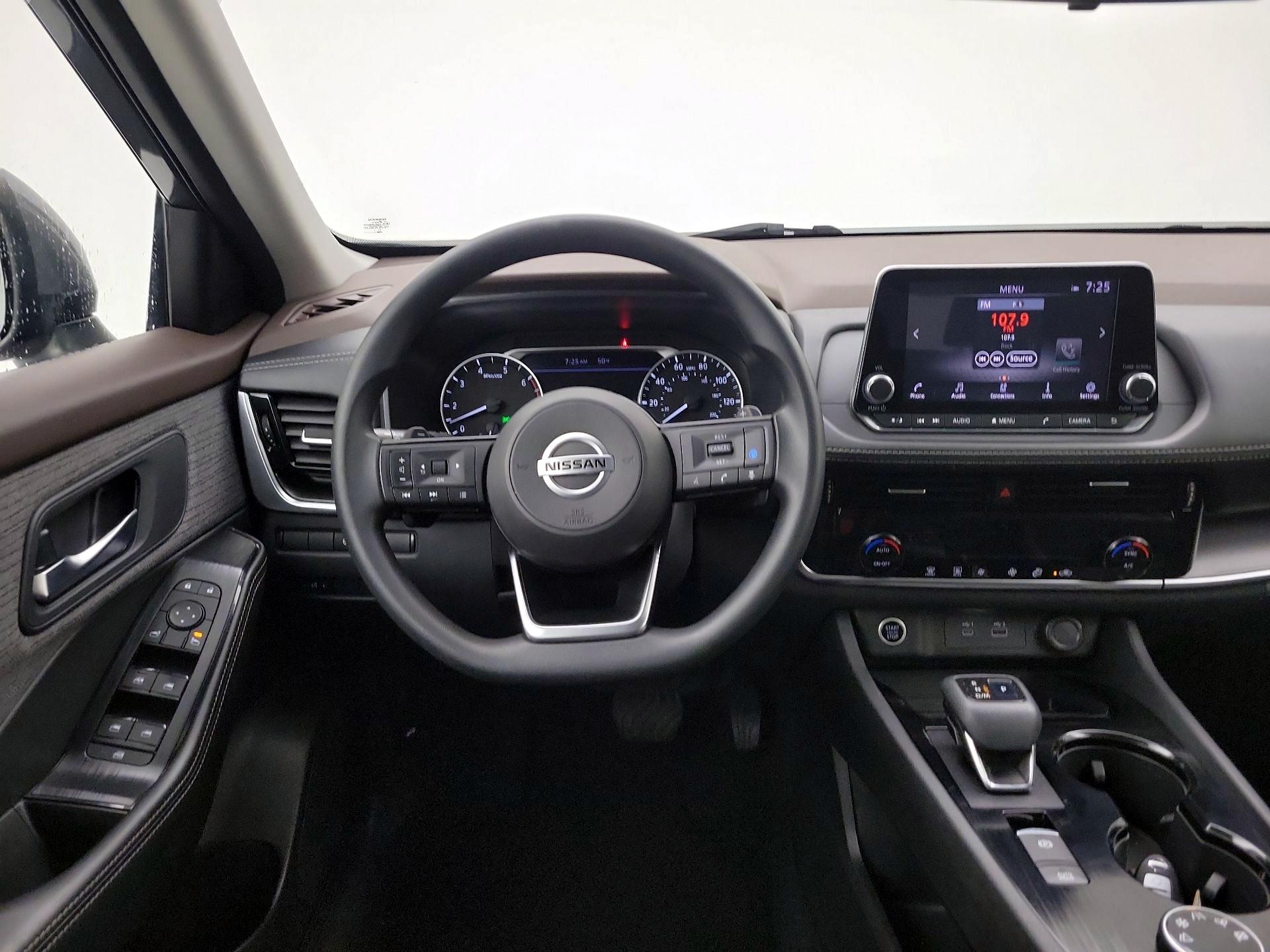 Thumbnail: 2021 Nissan Rogue - 10