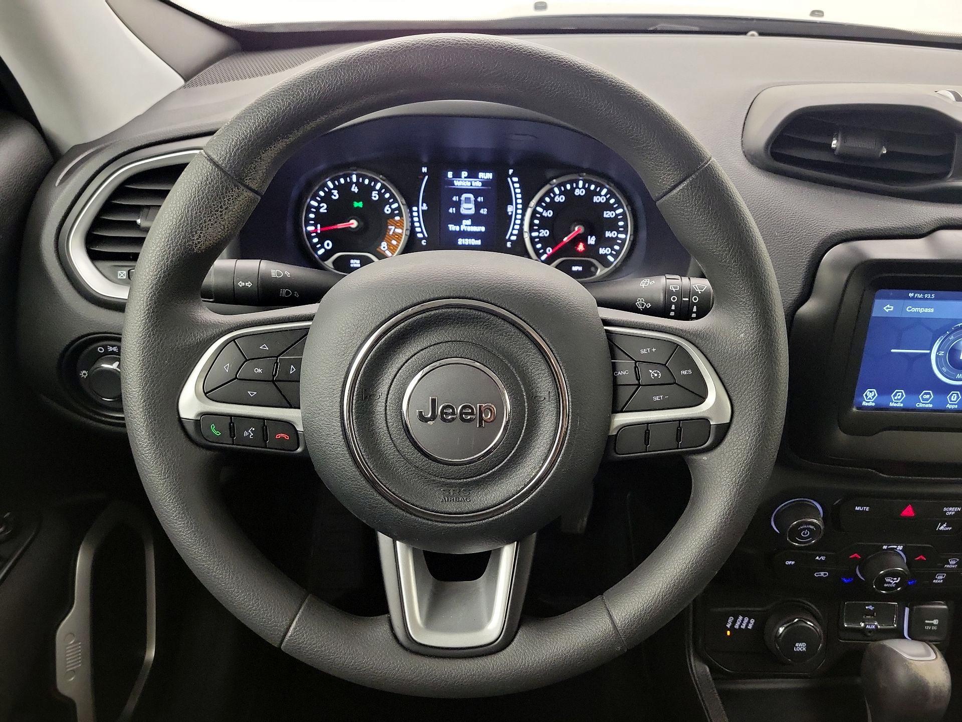 Thumbnail: 2021 Jeep Renegade - 10