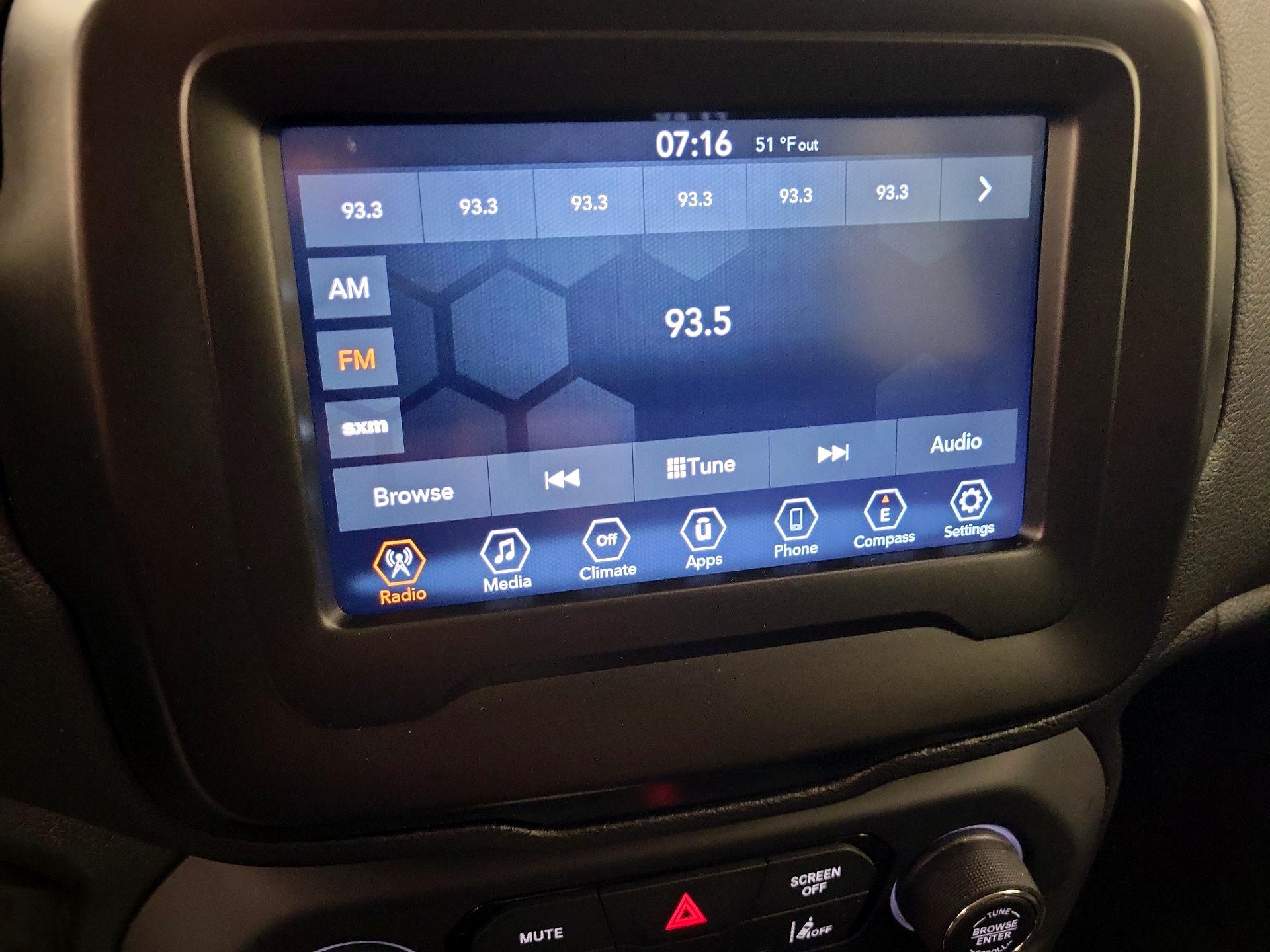 Thumbnail: 2021 Jeep Renegade - 15