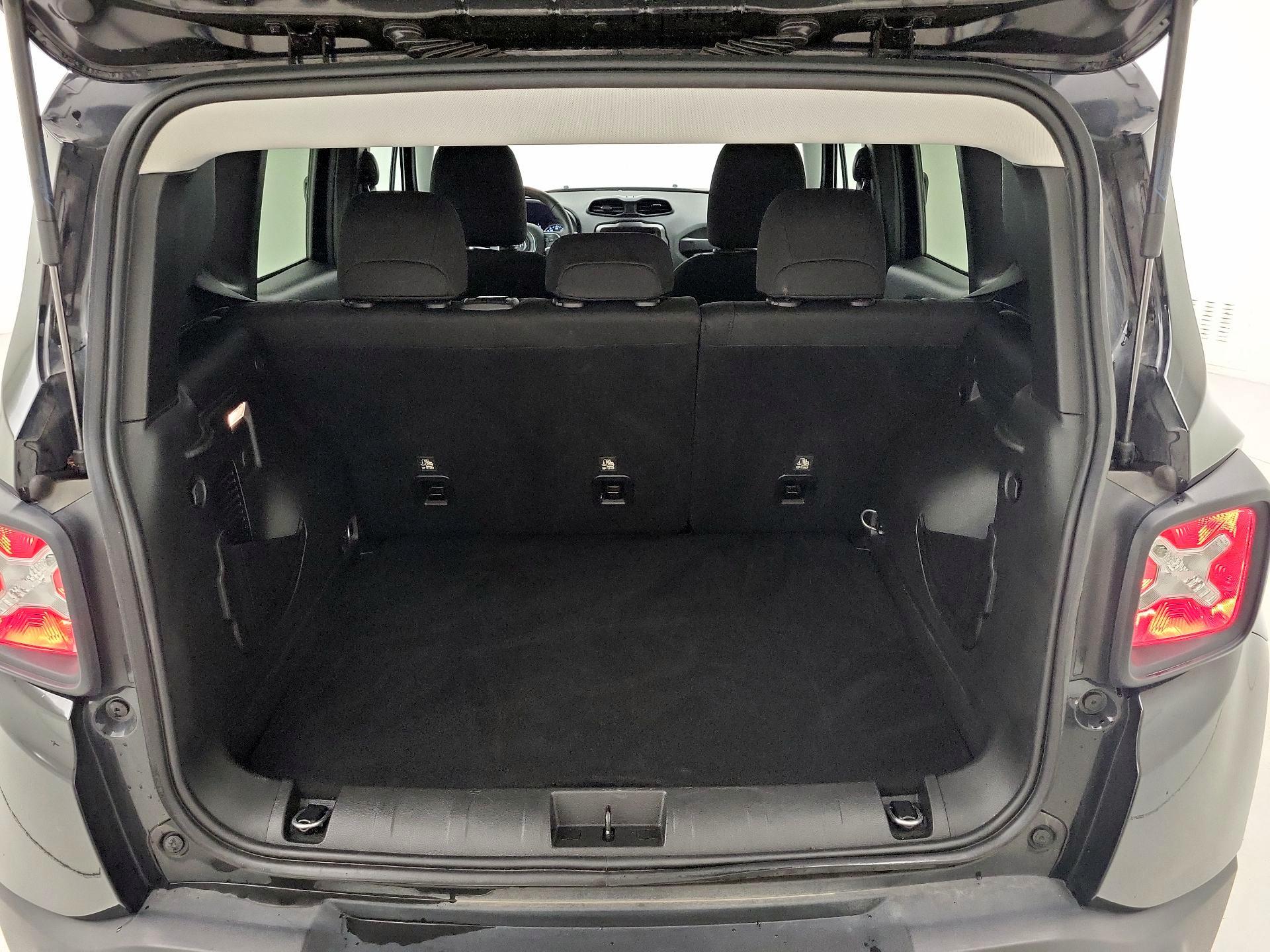 Thumbnail: 2021 Jeep Renegade - 20