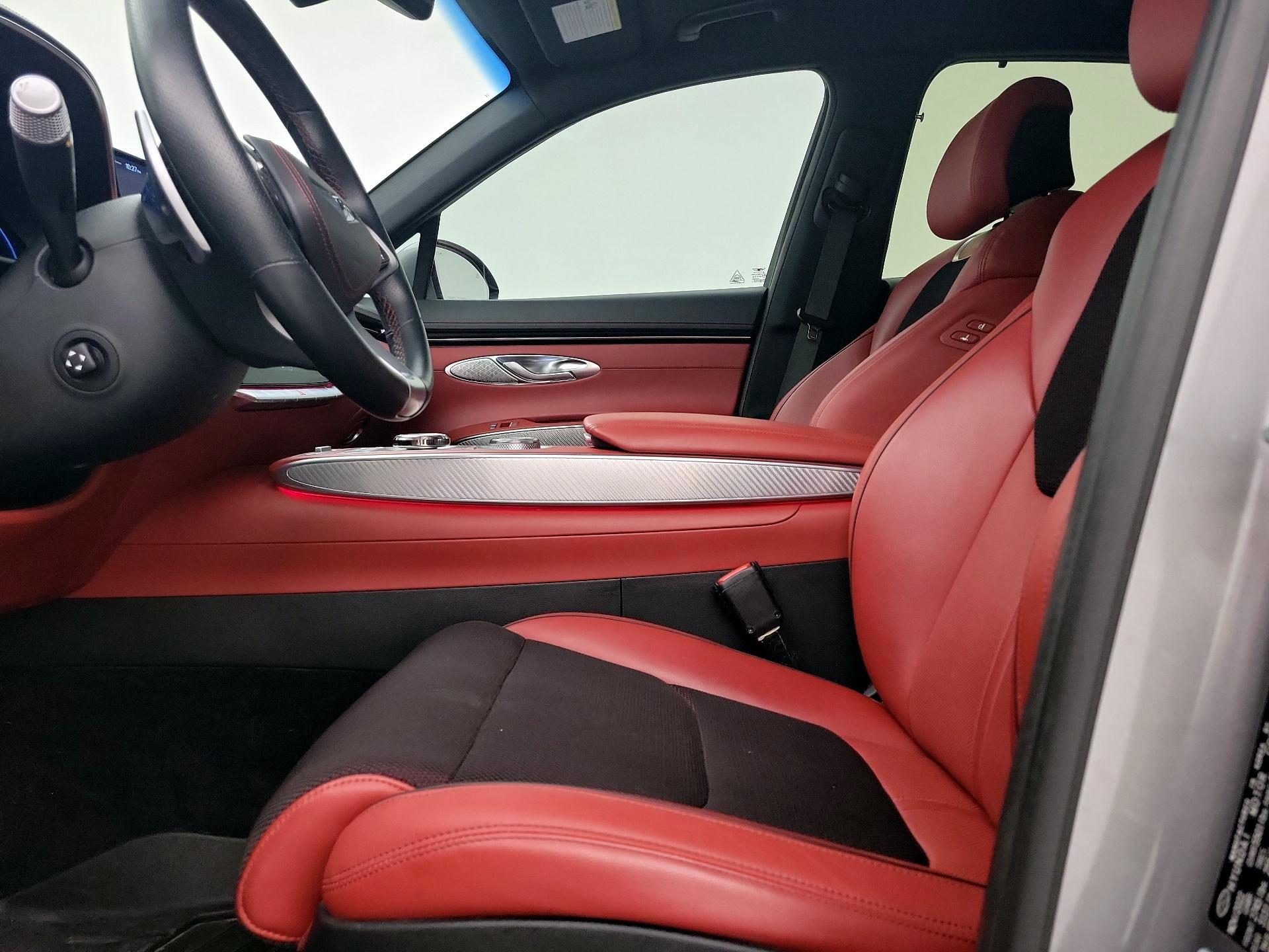 Thumbnail: 2023 Genesis GV70 - 11