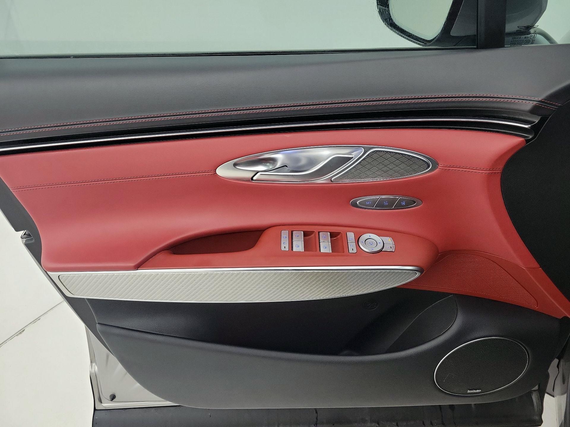 Thumbnail: 2023 Genesis GV70 - 12